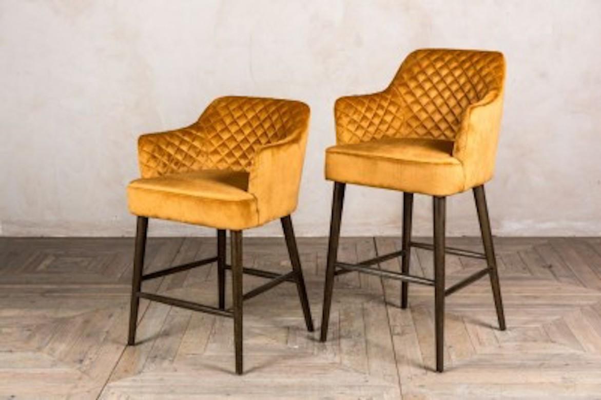 A fine Rouen quilted bar stools, 20th century.

Our quilted velvet bar stools are ideal for homes, bars and restaurants. Available in two stunning colors, you can choose from ochre (mustard yellow) or pebble grey. 

What makes these quilted