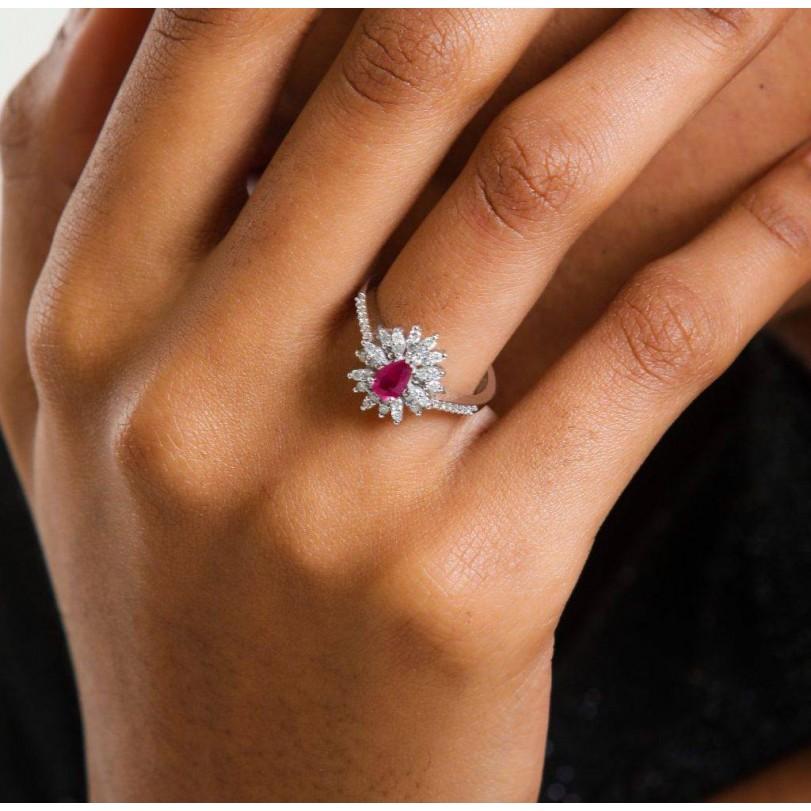 0.87ct Ruby And Diamond Flower Ring For Sale 2