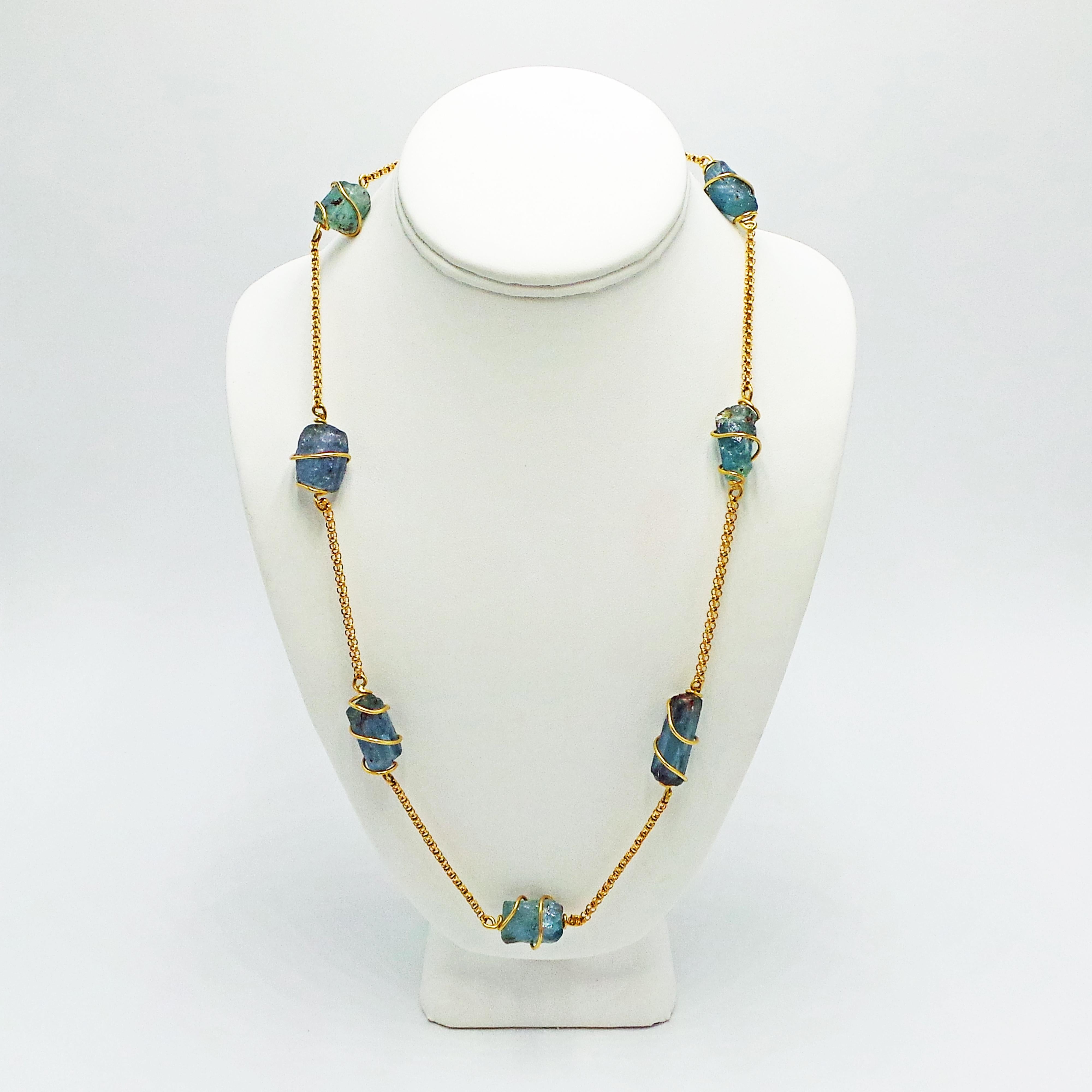 Rough Aquamarine 22 Karat Gold Chain Necklace In New Condition For Sale In Naples, FL