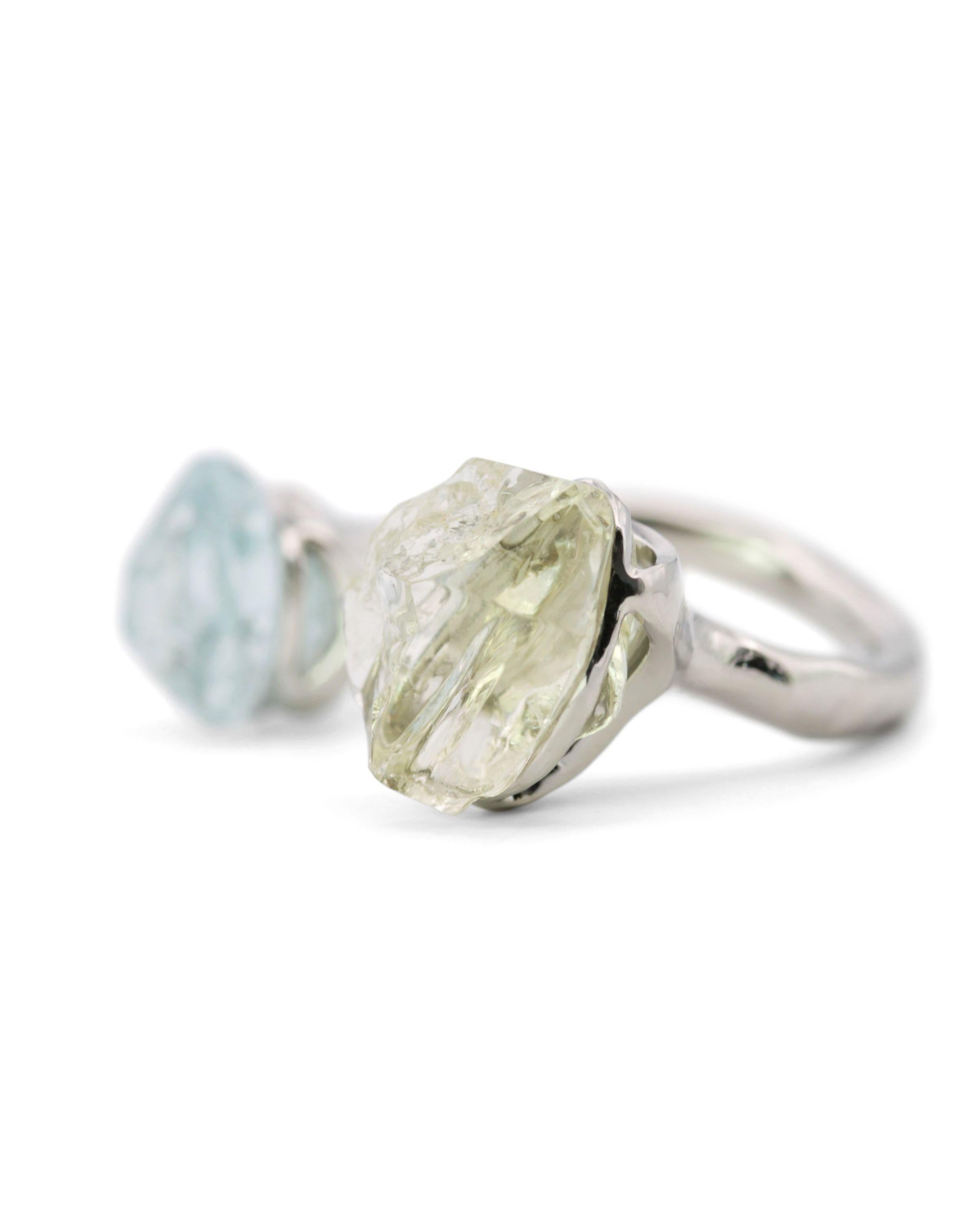 Rough Beryls Platinum Ring In New Condition For Sale In Vösendorf, AT
