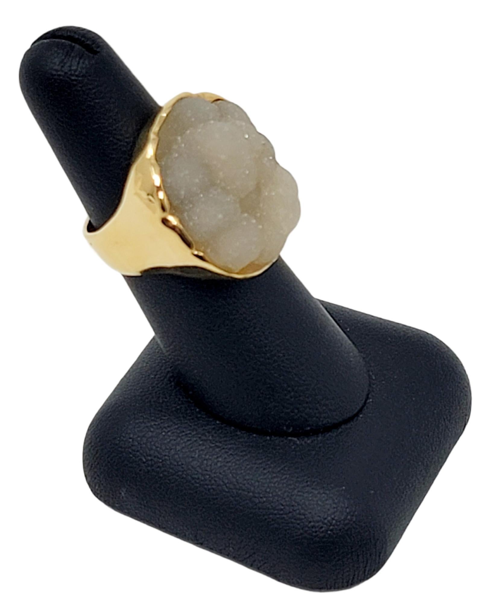 Women's or Men's Rough Cut Opaque Gray Botryoidal Agate Cocktail Ring 18 Karat Yellow Gold 6.75 For Sale