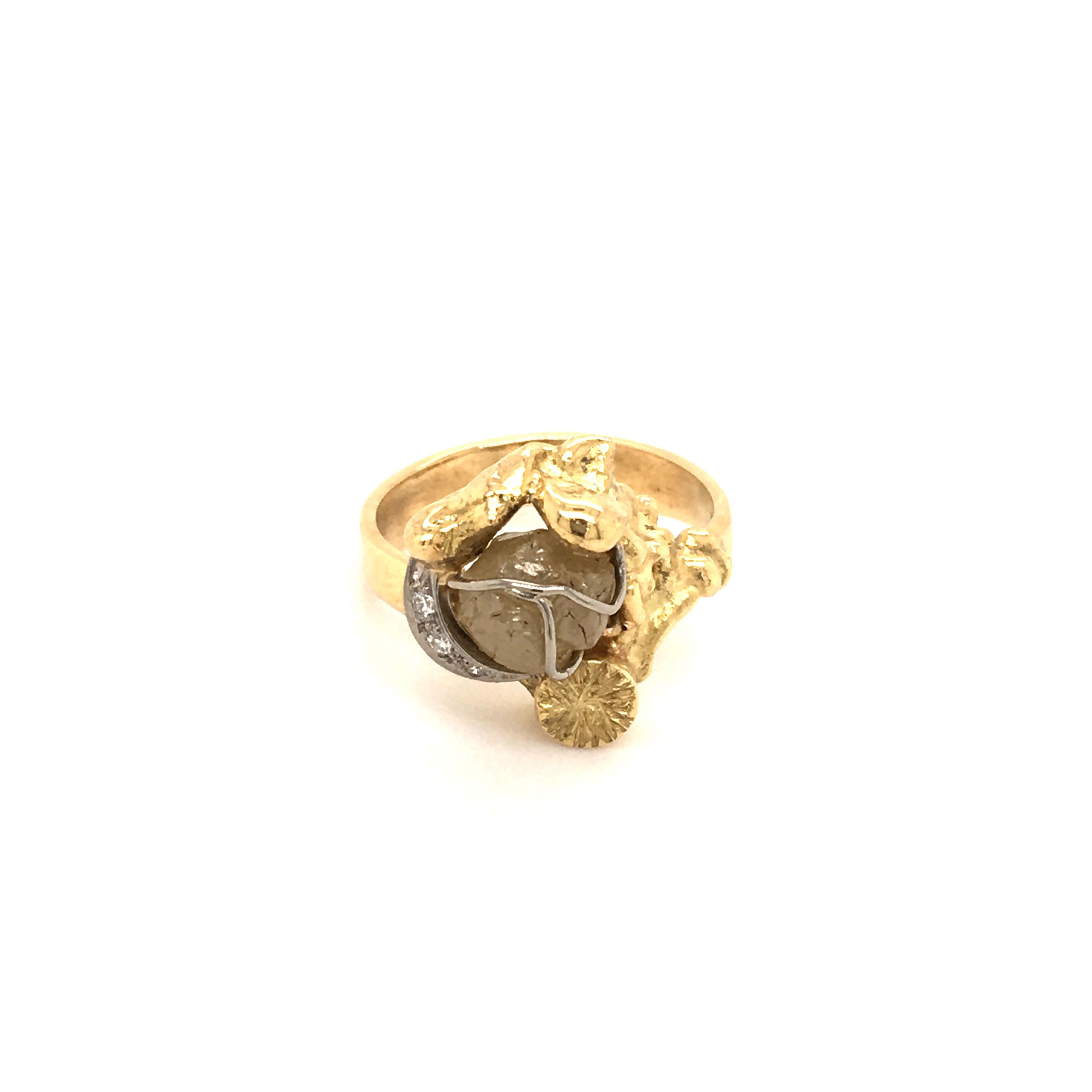 Modern Rough Diamond and Brilliant Ring in 18 Karat Gold