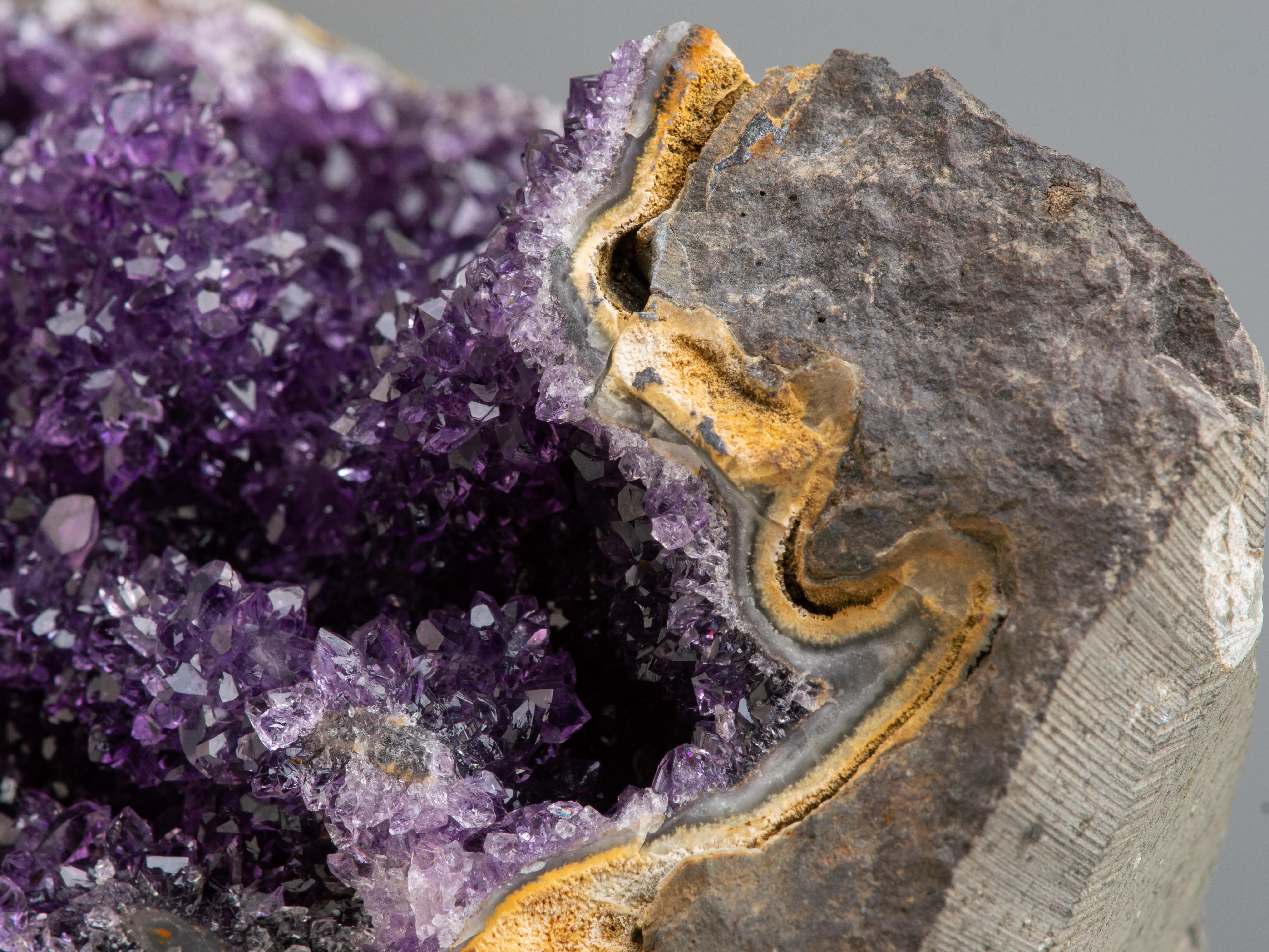 Rough geode section with contrasting amethyst For Sale 14