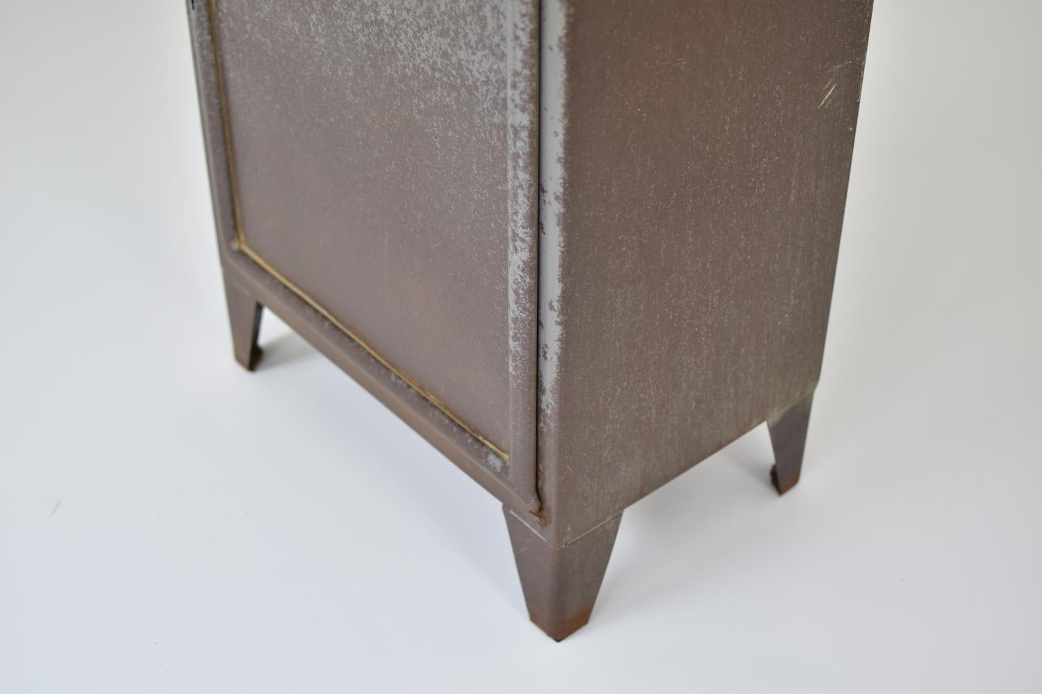Mid-20th Century Rough Patinated Industrial Vitrine Cabinet, France, 1950s