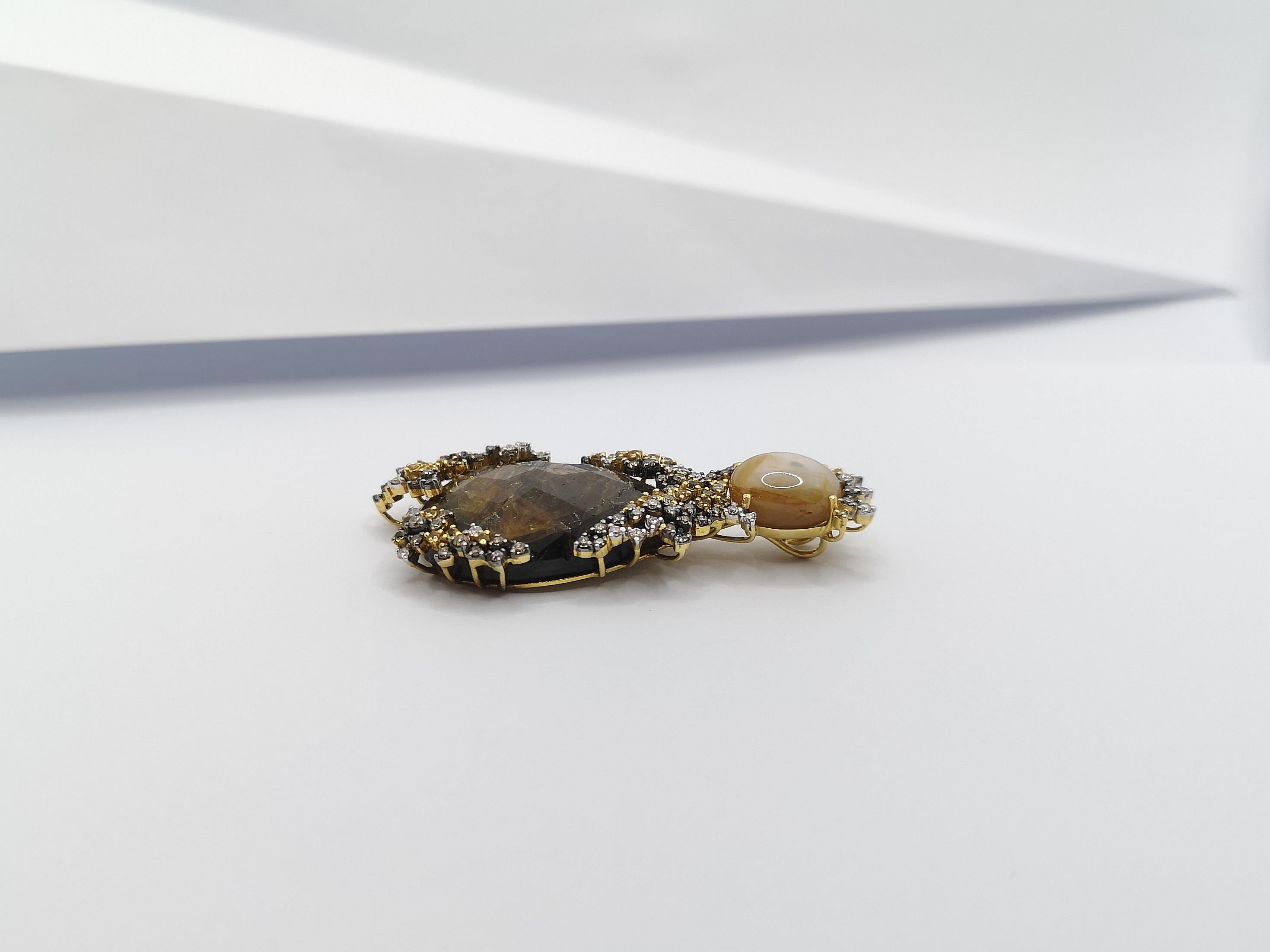 Contemporary Rough Sapphire, Yellow Star Sapphire, Yellow Sapphire Pendant in 18 Karat Gold For Sale
