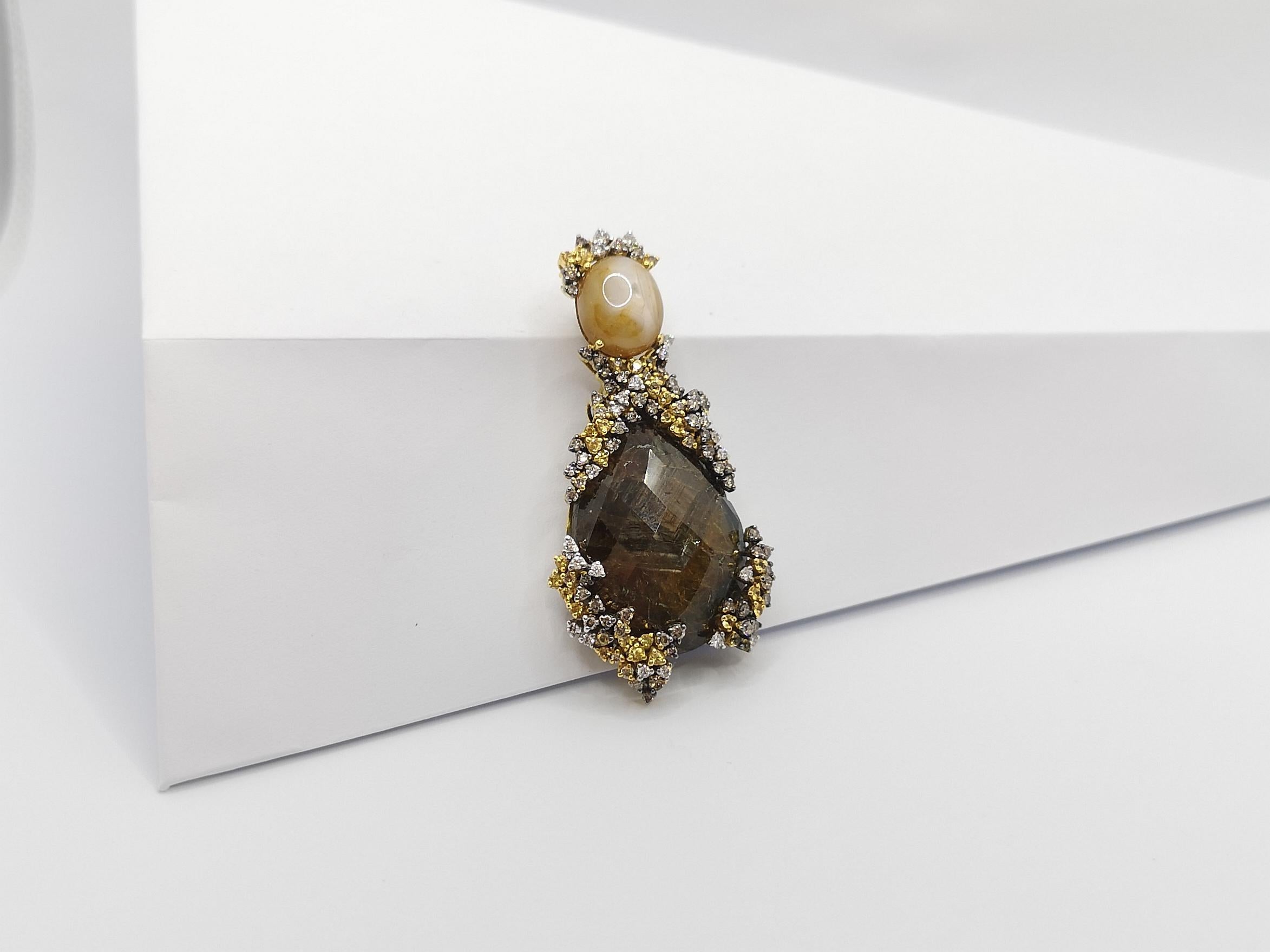 Women's Rough Sapphire, Yellow Star Sapphire, Yellow Sapphire Pendant in 18 Karat Gold For Sale
