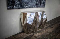 Console Rough Split in acciaio inox saldato e lucidato a specchio di Julian Mayor