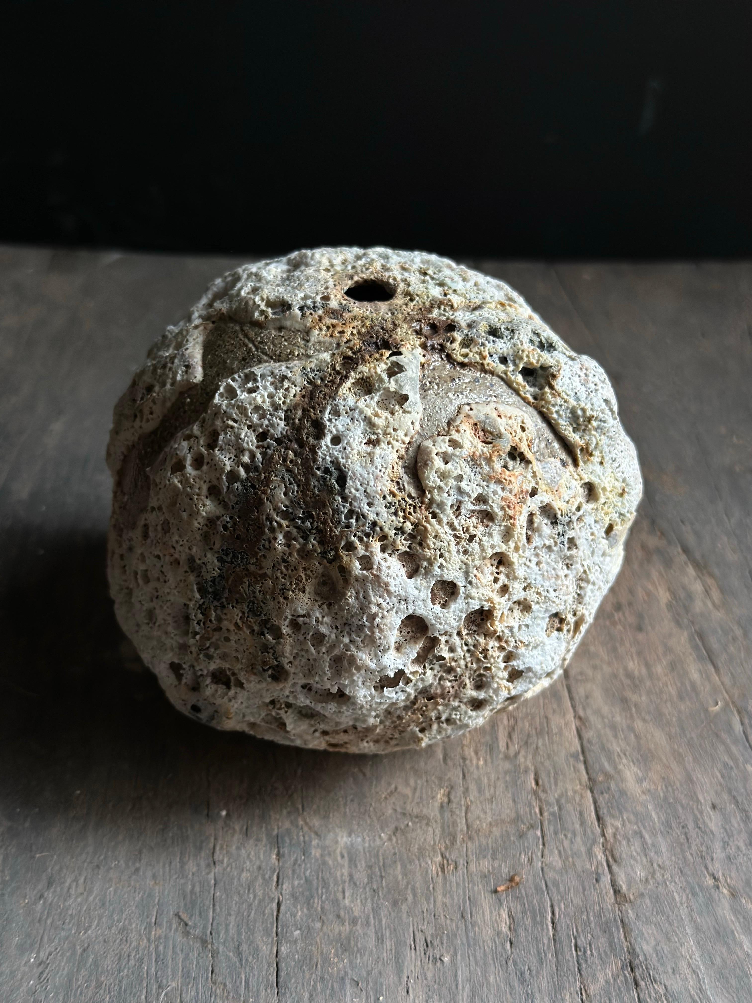 Vase à bourgeons rustique organique texturé brut en vente 2