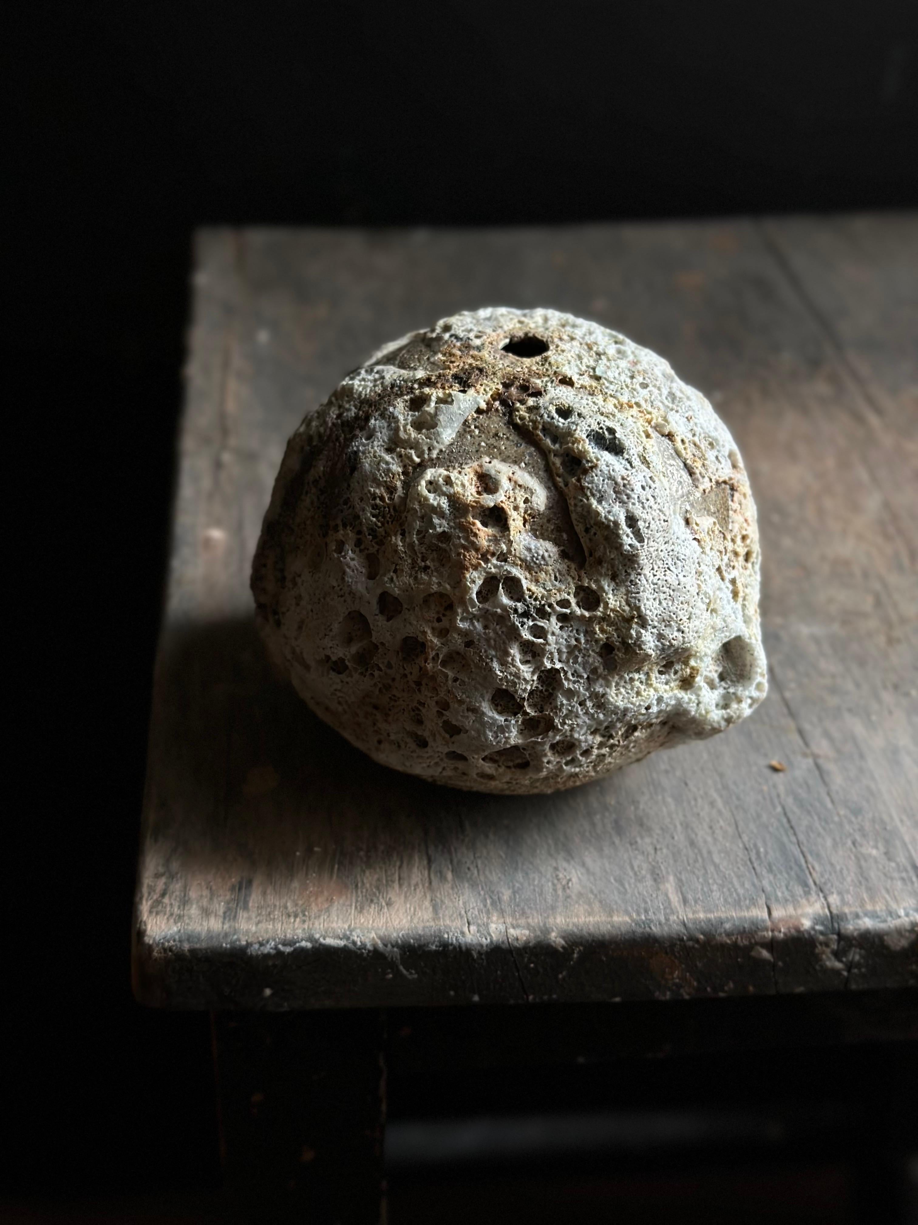 XXIe siècle et contemporain Vase à bourgeons rustique organique texturé brut en vente