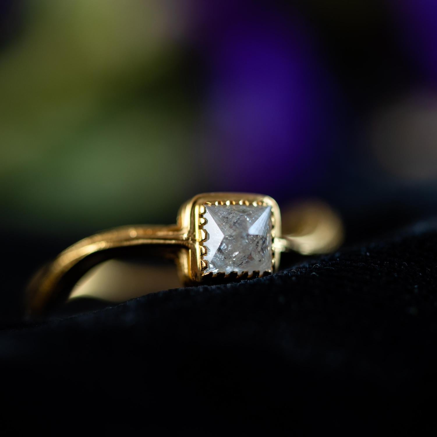 Contemporary Rough Uncut Diamond 18k Gold Ring For Sale