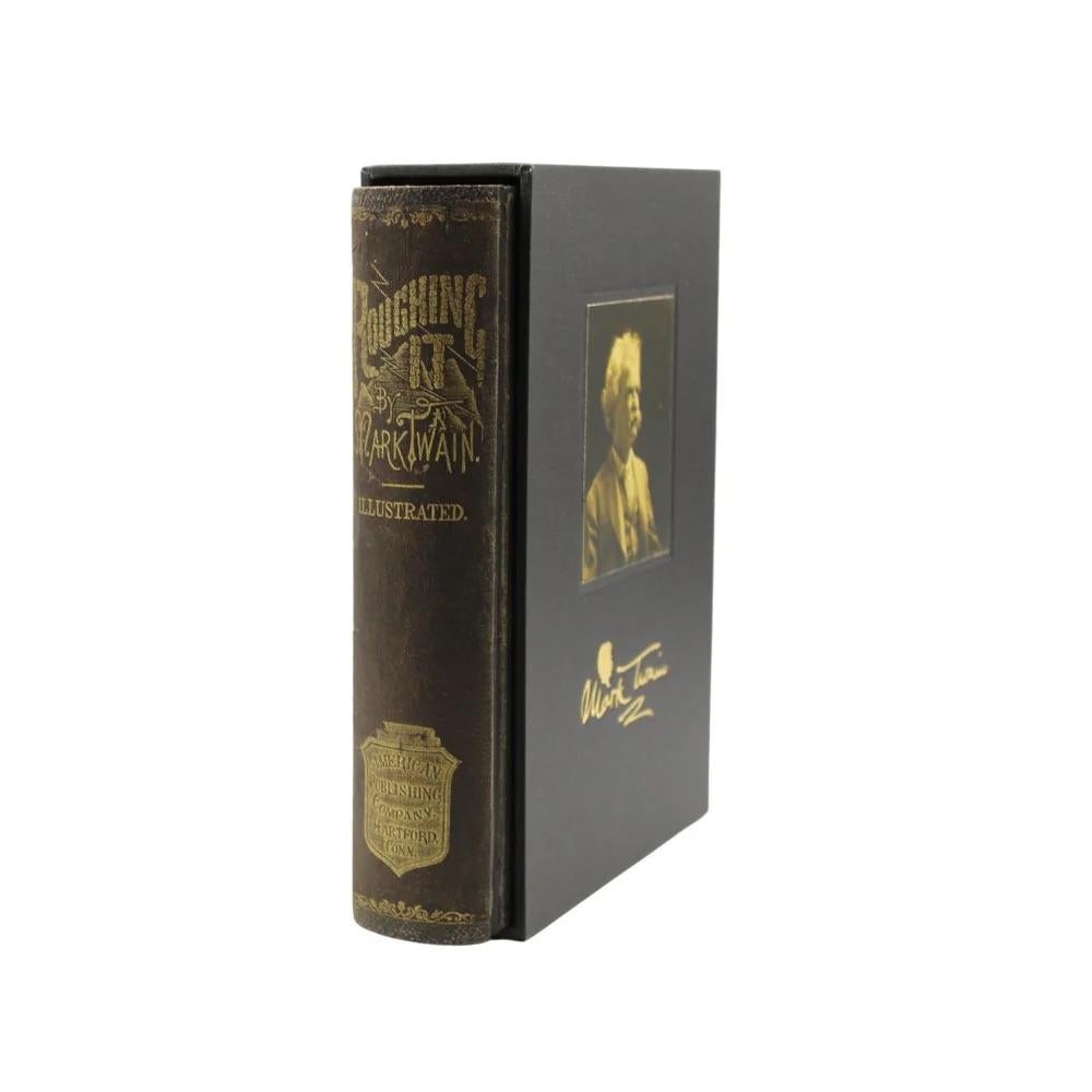  Twain, Mark, Roughing It. Hartford : American Publishing Company, 1872. Première édition américaine, dernier état. Illustré tout au long de l'ouvrage, avec des planches et in-texte. En toile noire de l'éditeur, avec le front et le dos estampillés