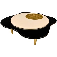 Table basse postmoderne Rougier Freeform en cuir:: feuille d'or et laque