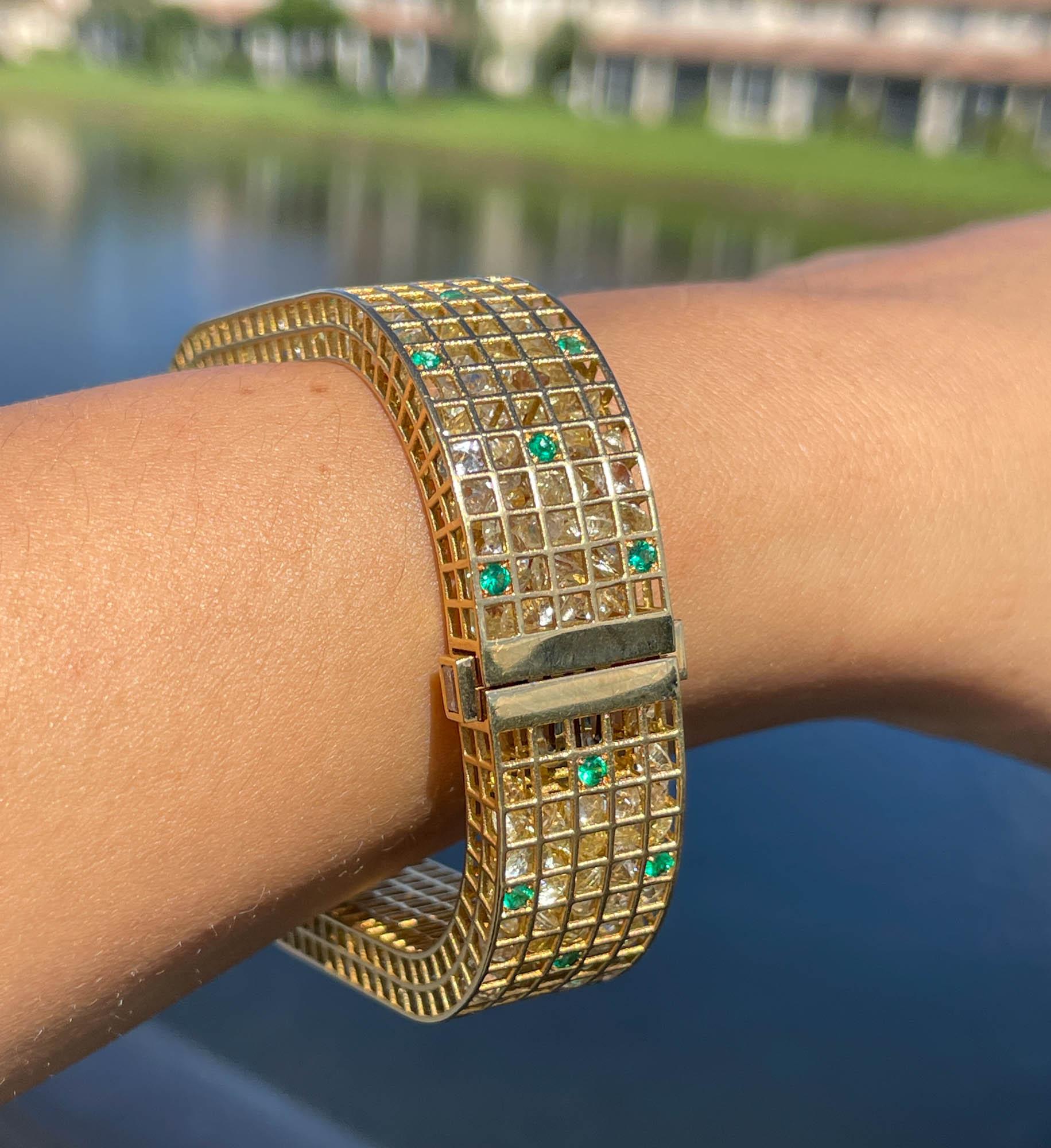 Roule & Co. Pixel Dust-Armband aus 18 Karat Gelbgold mit gelbem Saphir, Smaragd und Diamant im Zustand „Gut“ im Angebot in Boca Raton, FL