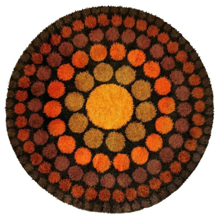 Roulette' Round Vintage Rug by Verner Panton, 1960s at 1stDibs | vintage  round rug, roulette rugs, 1960s rug