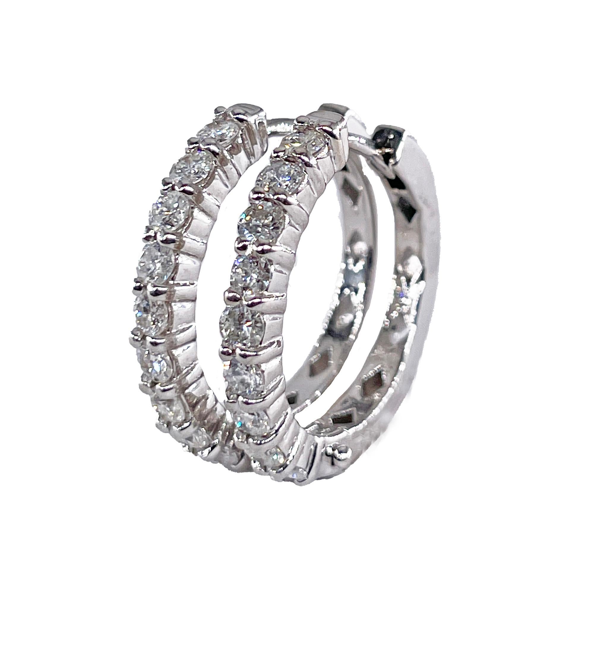 Round Cut Round 1.10ctw Natural Diamonds 22mm Estate 14k White Gold Hoop Earrings For Sale