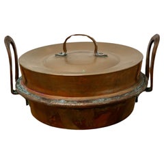 Poêle ronde en cuivre du 19e siècle avec couvercle pour étuver ou réchauffer    