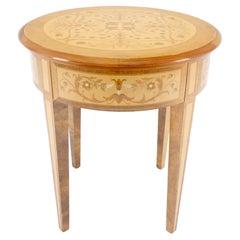 Table d'appoint ronde de 20 po de diamètre à un tiroir incrusté en bois de ronce à pieds fuselés Stand
