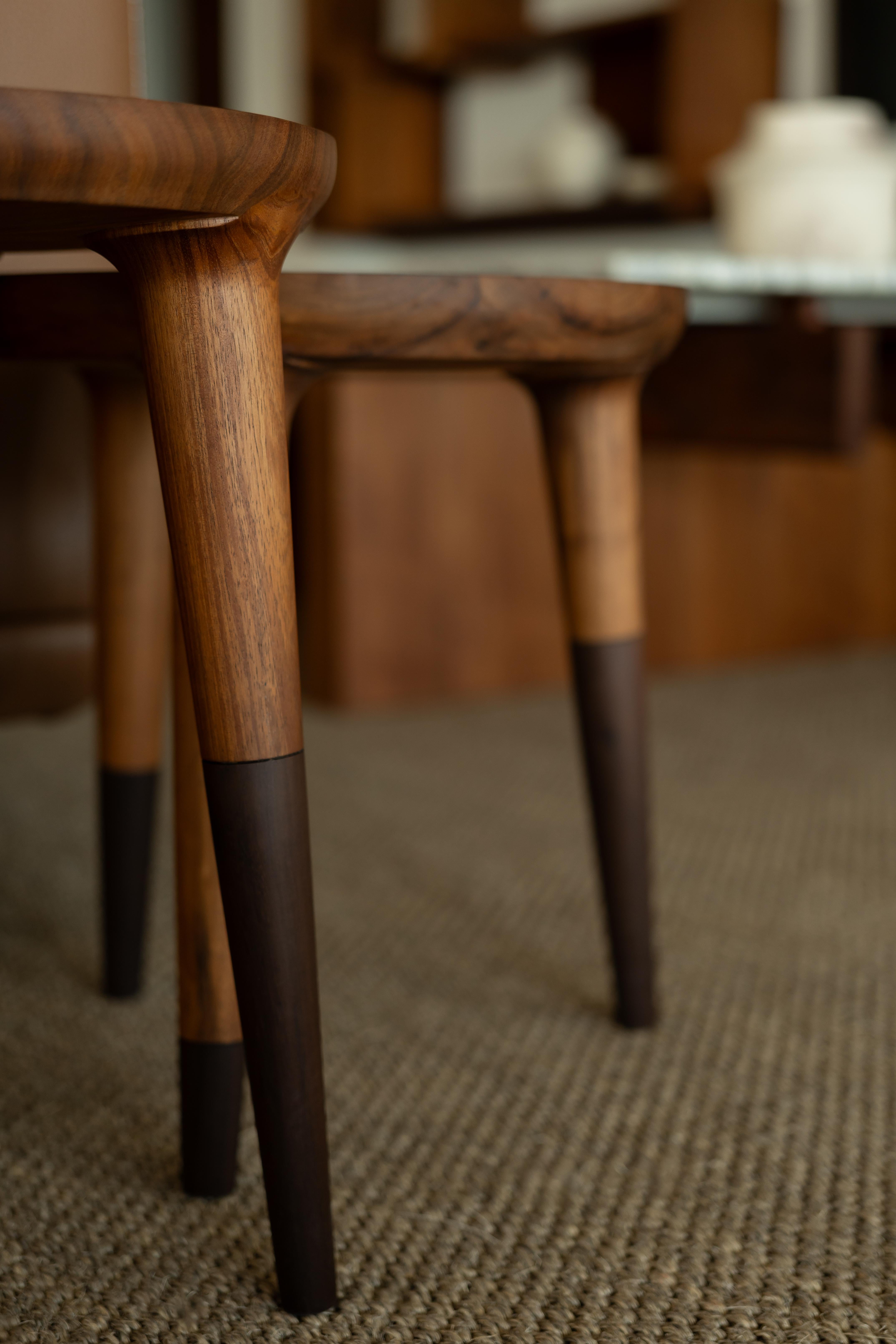 Modern Handcrafted Set of 3 Round 3-Legged Side Tables in Mexican Tropical Hardwoods For Sale