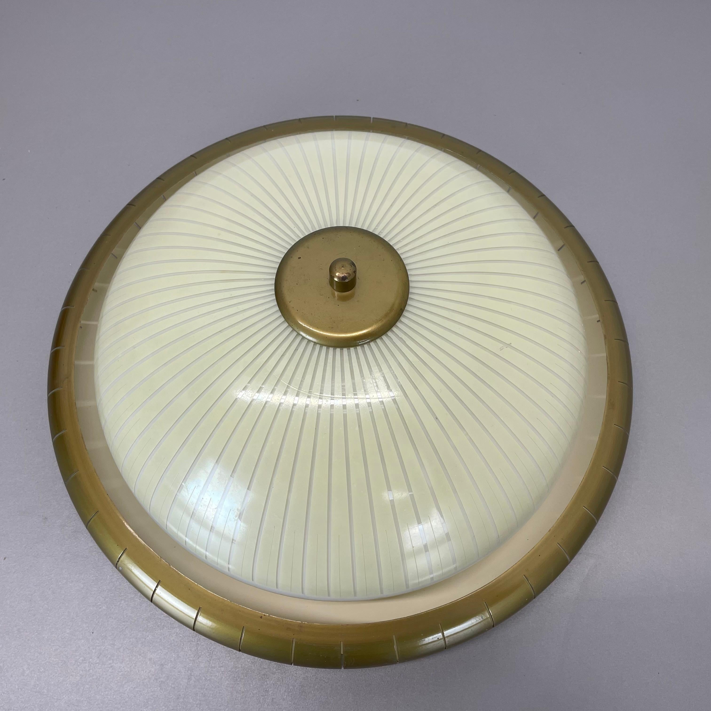 round 36cm metal Gino Sarfatti Style wall Ceiling Light Flushmount, Italy 1950s For Sale 4