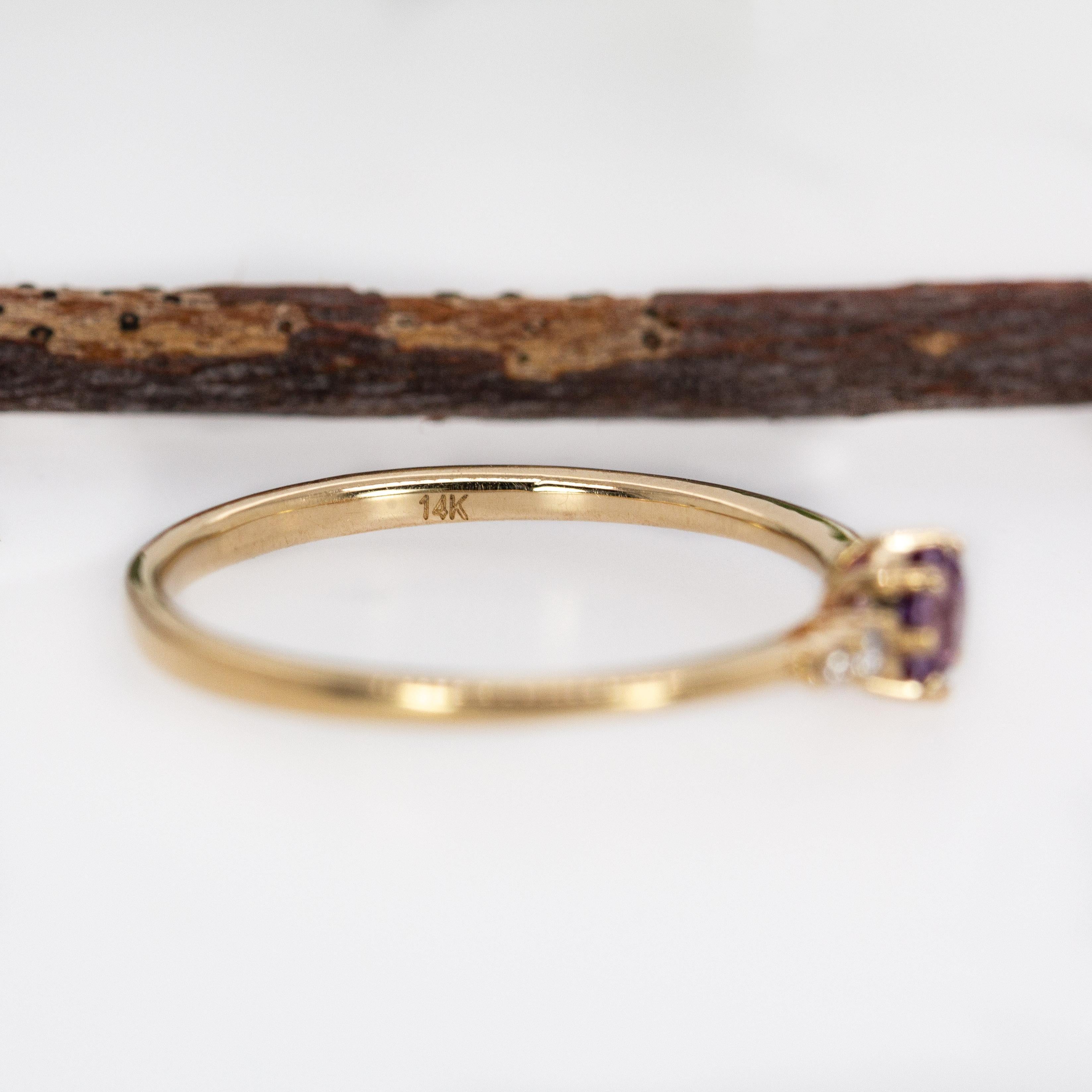 Runde 4mm Ceylon lila Saphir Ring in 14k massivem Gold w Erde Mined Diamanten im Angebot 5