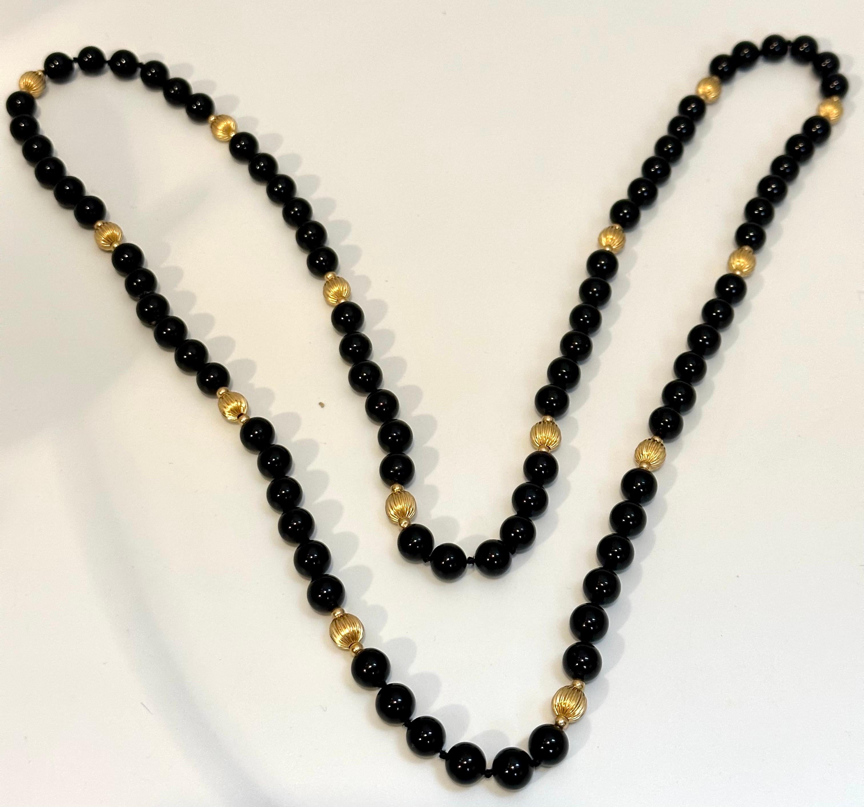 Runde Perle Schwarzer Onyx & 14 Karat Gold Perlenkette im Zustand „Hervorragend“ in New York, NY