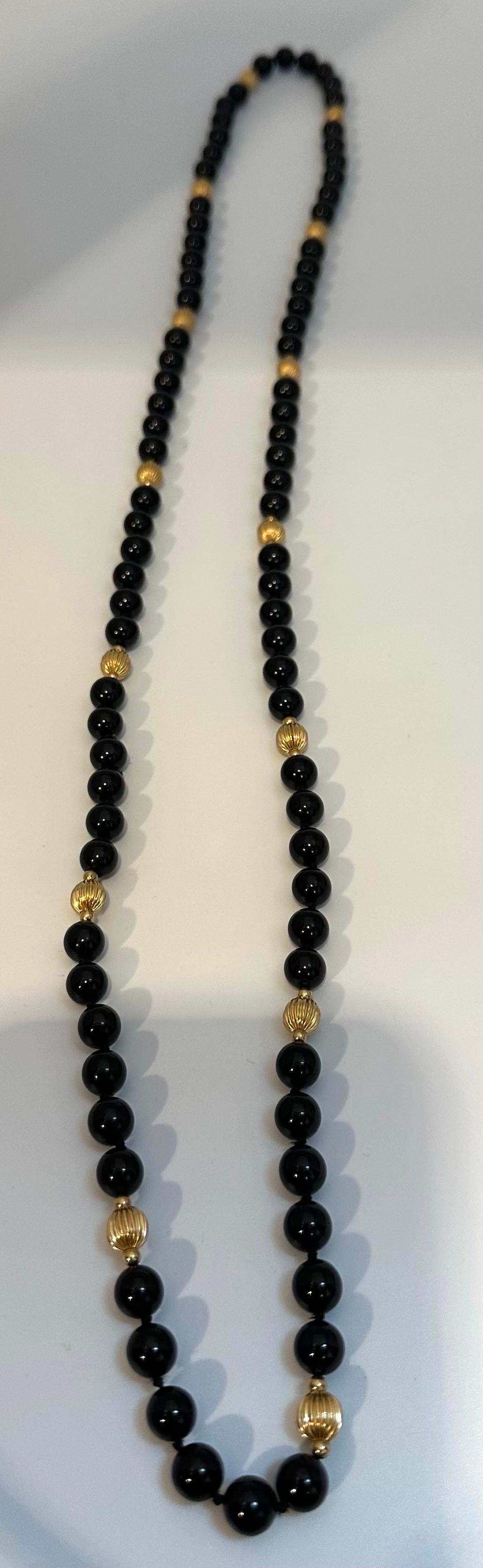 Runde Perle Schwarzer Onyx & 14 Karat Gold Perlenkette 1