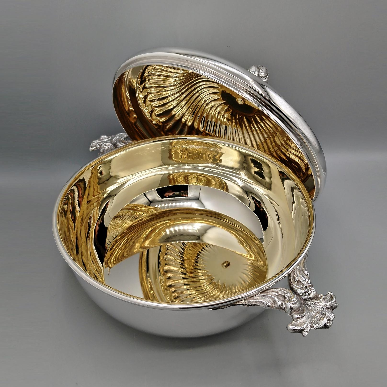 Round 800 silver vegetable dish with handles, torchon lid and 
