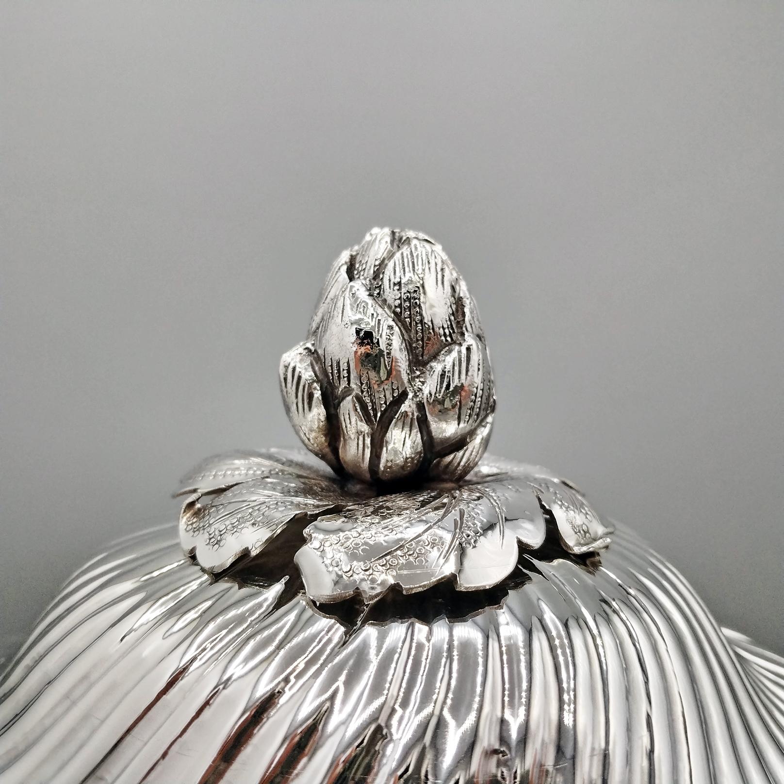 Late 20th Century Round 800 silver vegetable dish with handles, torchon lid and 