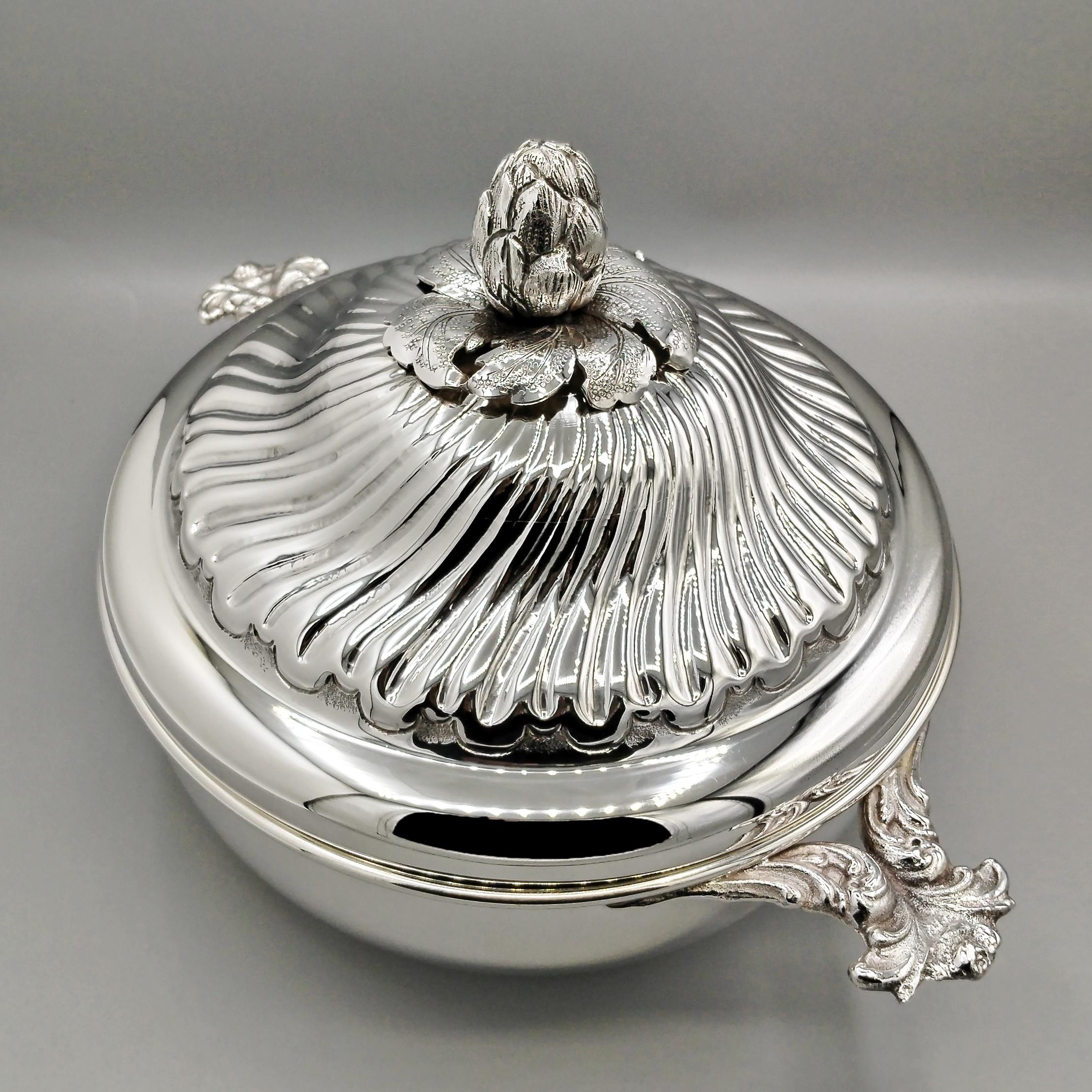 Argento Round 800 silver vegetable dish with handles, torchon lid and 