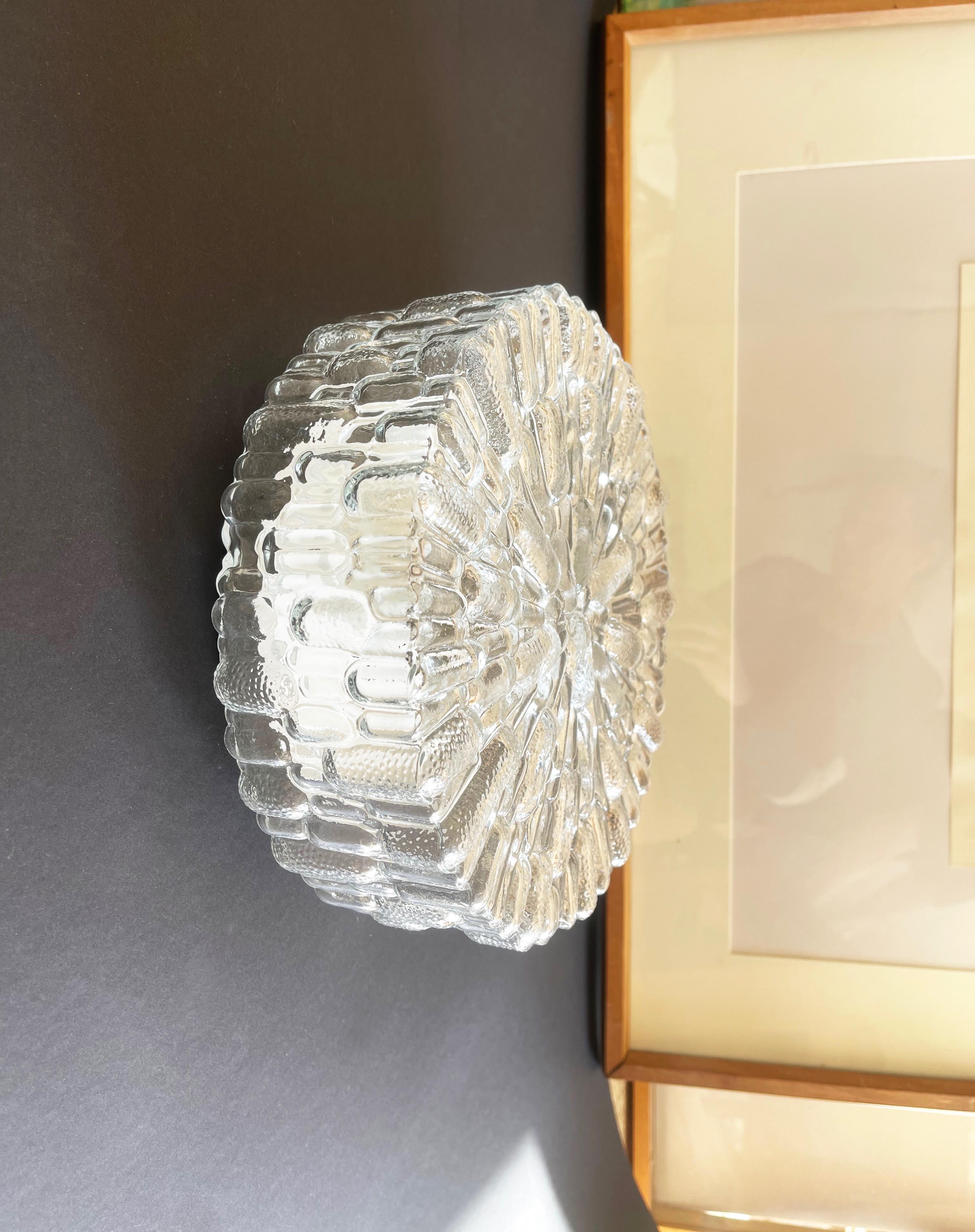 Round Abstract Reed Glass Flush Mount Lights, Set of 2, Eurolux, Germany 1970s In Good Condition For Sale In Andernach, DE