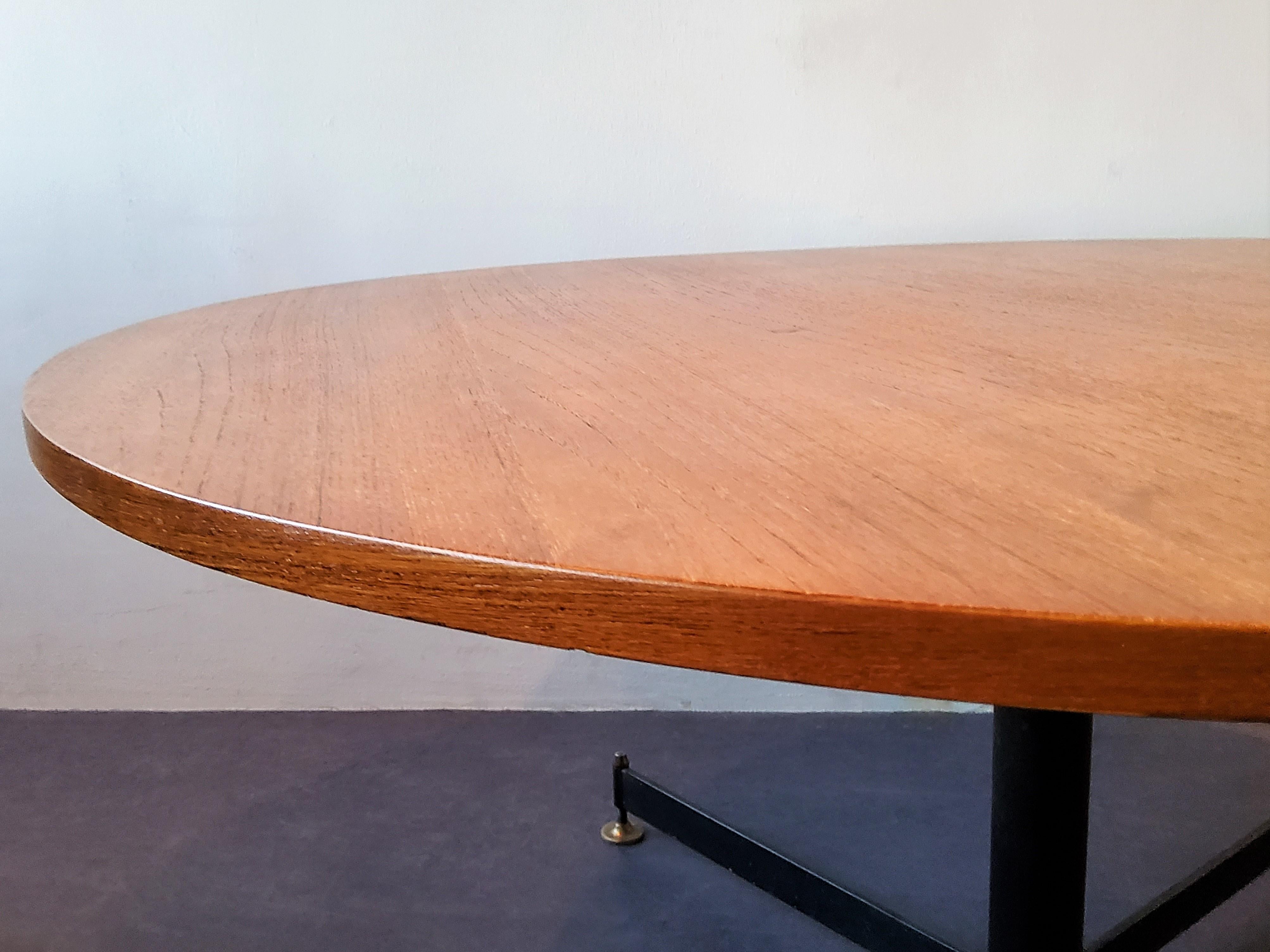 Mid-20th Century Round Adjustable Dining or Coffee Table, Italy, 1950's