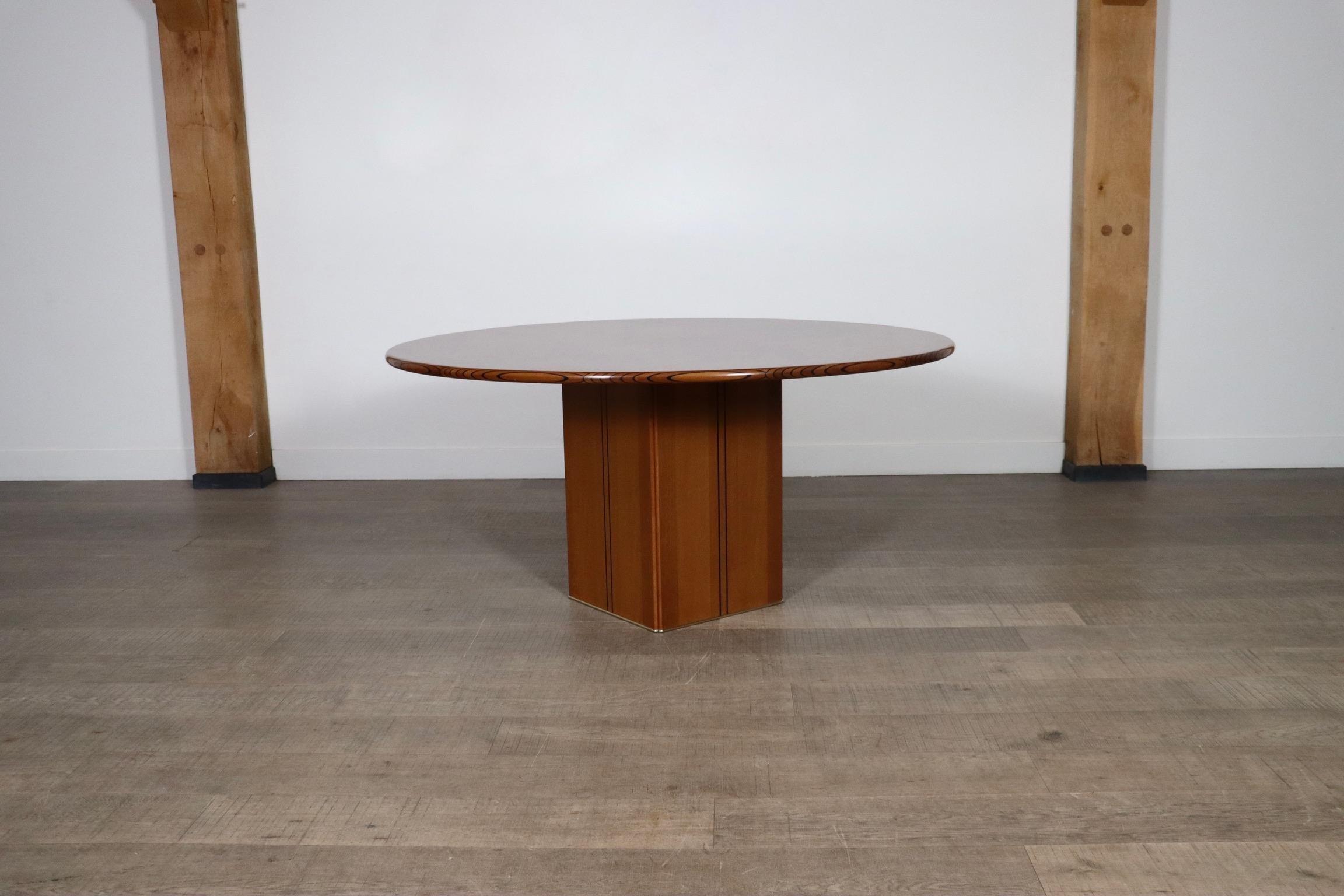 Mesa de comedor redonda 