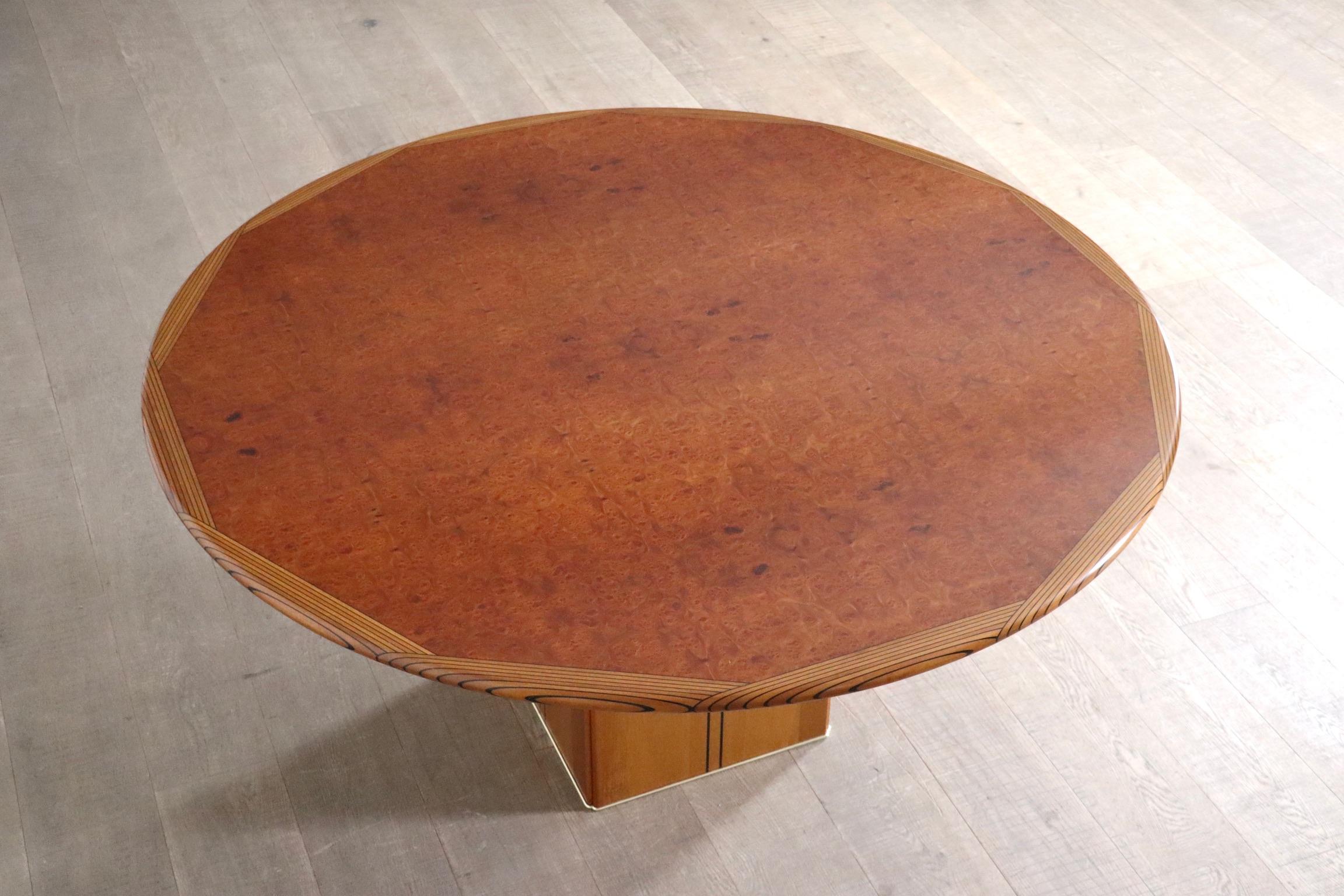 Mesa de comedor redonda 