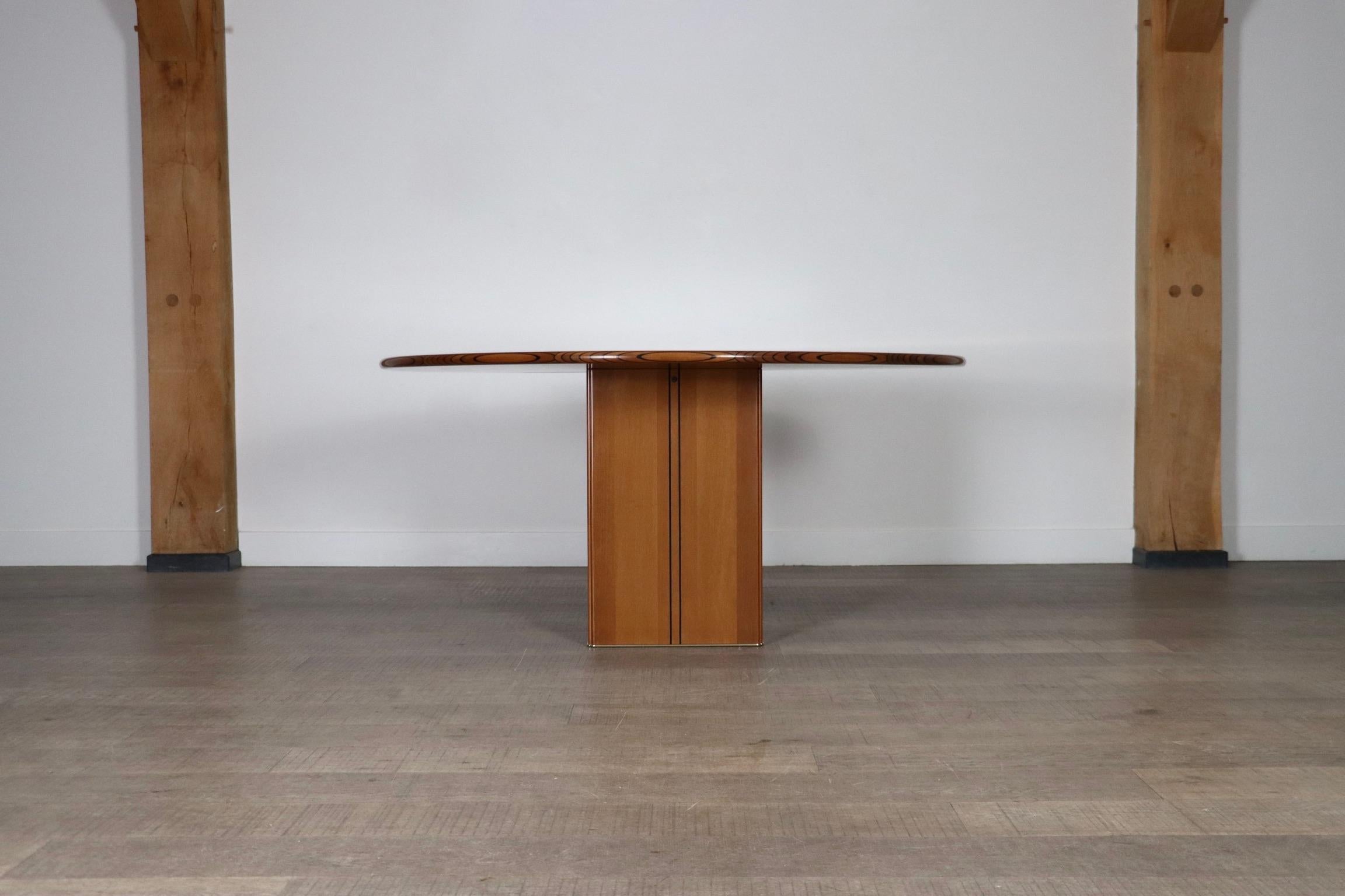 Mesa de comedor redonda 