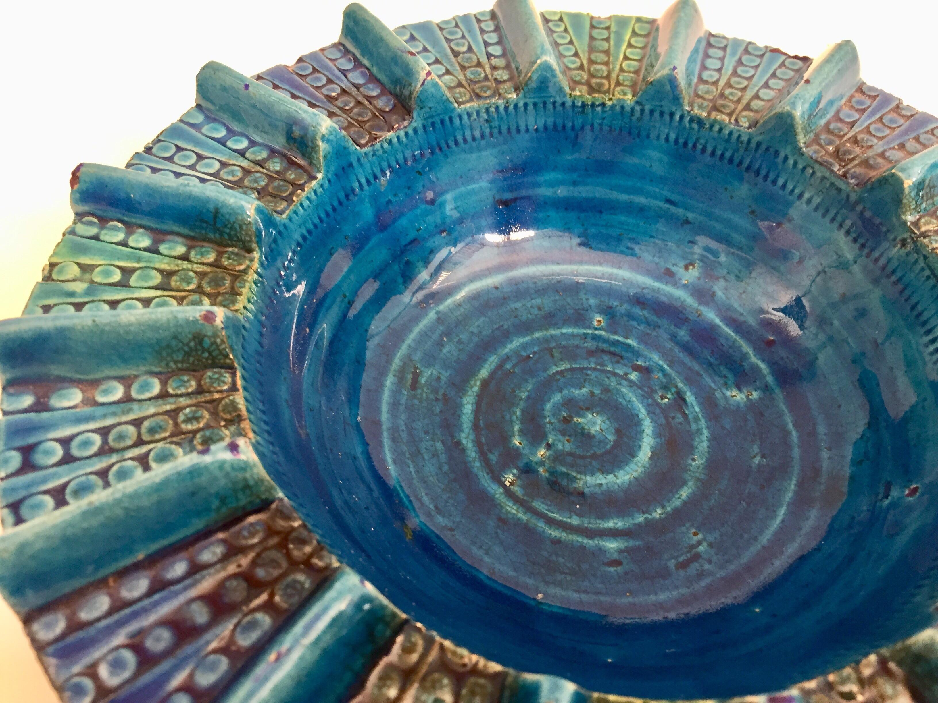 Posacenere vintage in ceramica blu realizzato a mano in Italia da Aldo Londi 1950 In condizioni buone in vendita a North Hollywood, CA