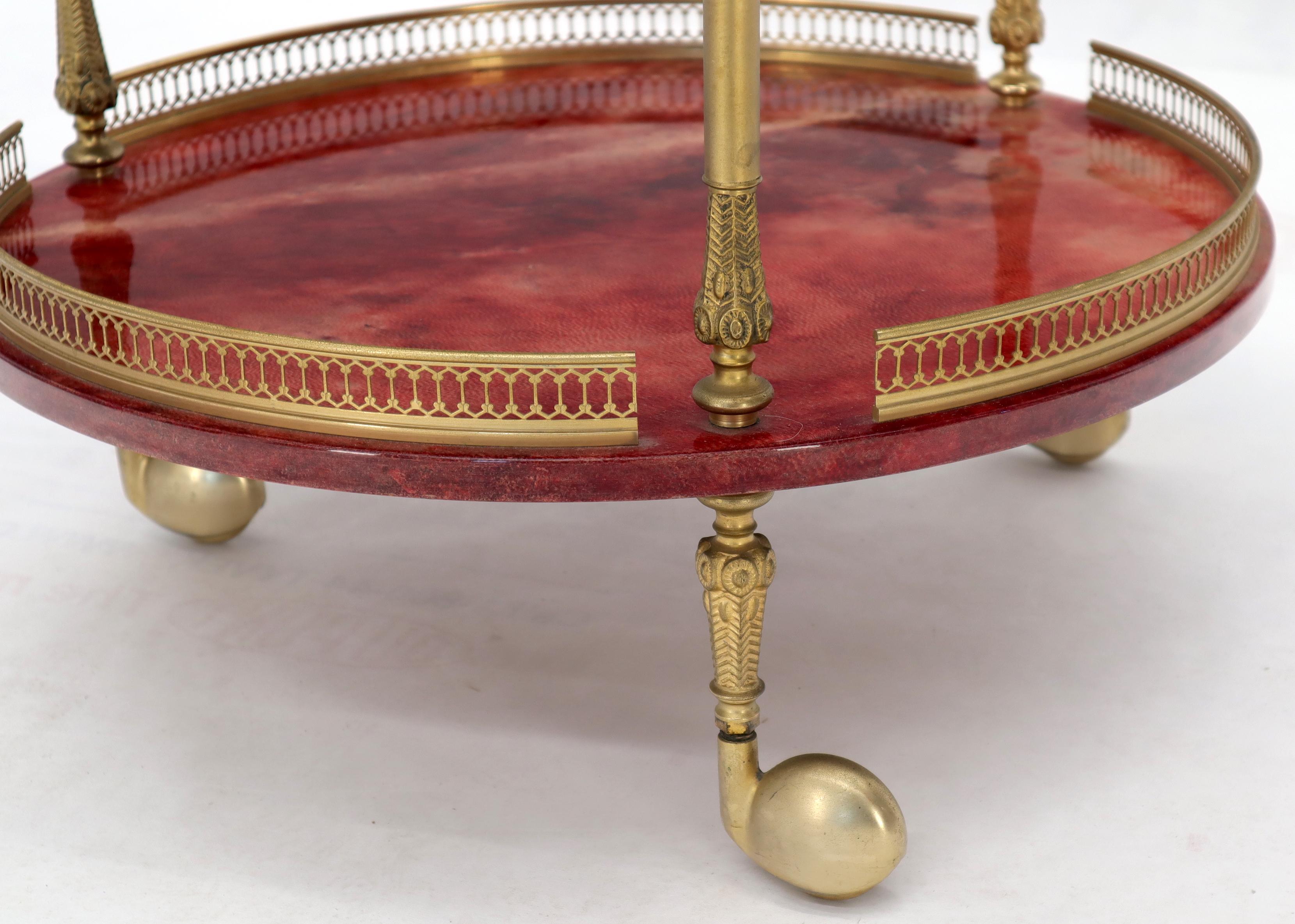 Round Aldo Tura Lacquered Parchment Goat Skin Serving Bar Cart In Excellent Condition For Sale In Rockaway, NJ