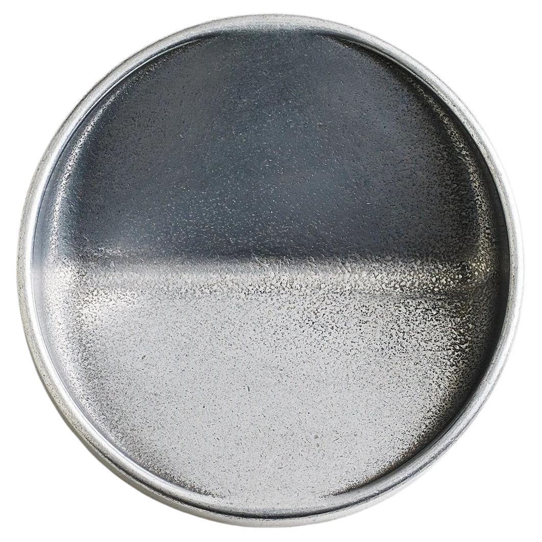 Plat Vide Poche Rond contemporain en aluminium Silver par Henry Wilson