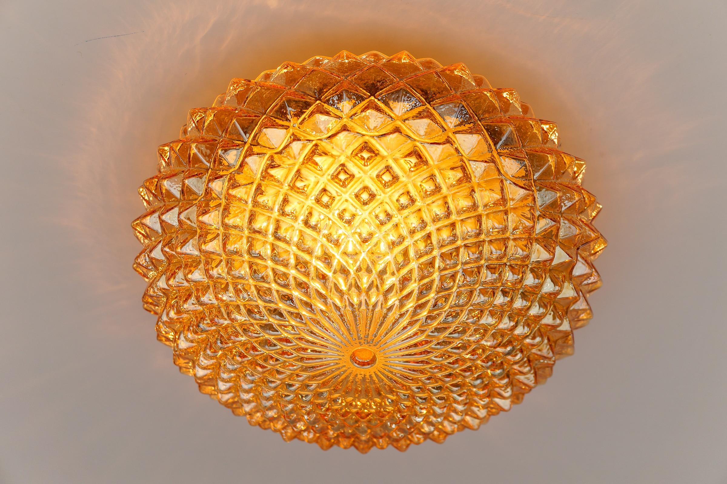 Lampada da incasso rotonda in vetro ambrato a bolle, Germania, anni '60 4