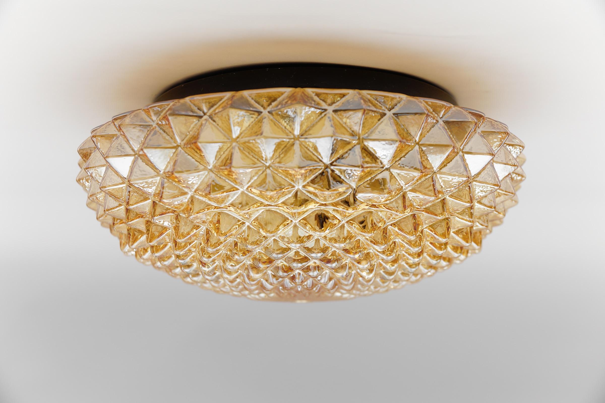 Lampada da incasso rotonda in vetro ambrato a bolle, Germania, anni '60 2