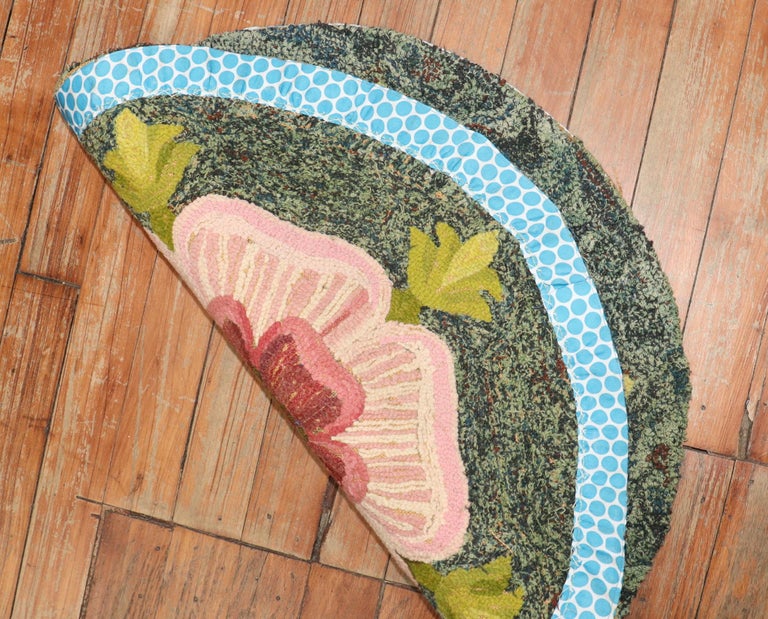 Round American Hooked Floral Rug For Sale at 1stDibs