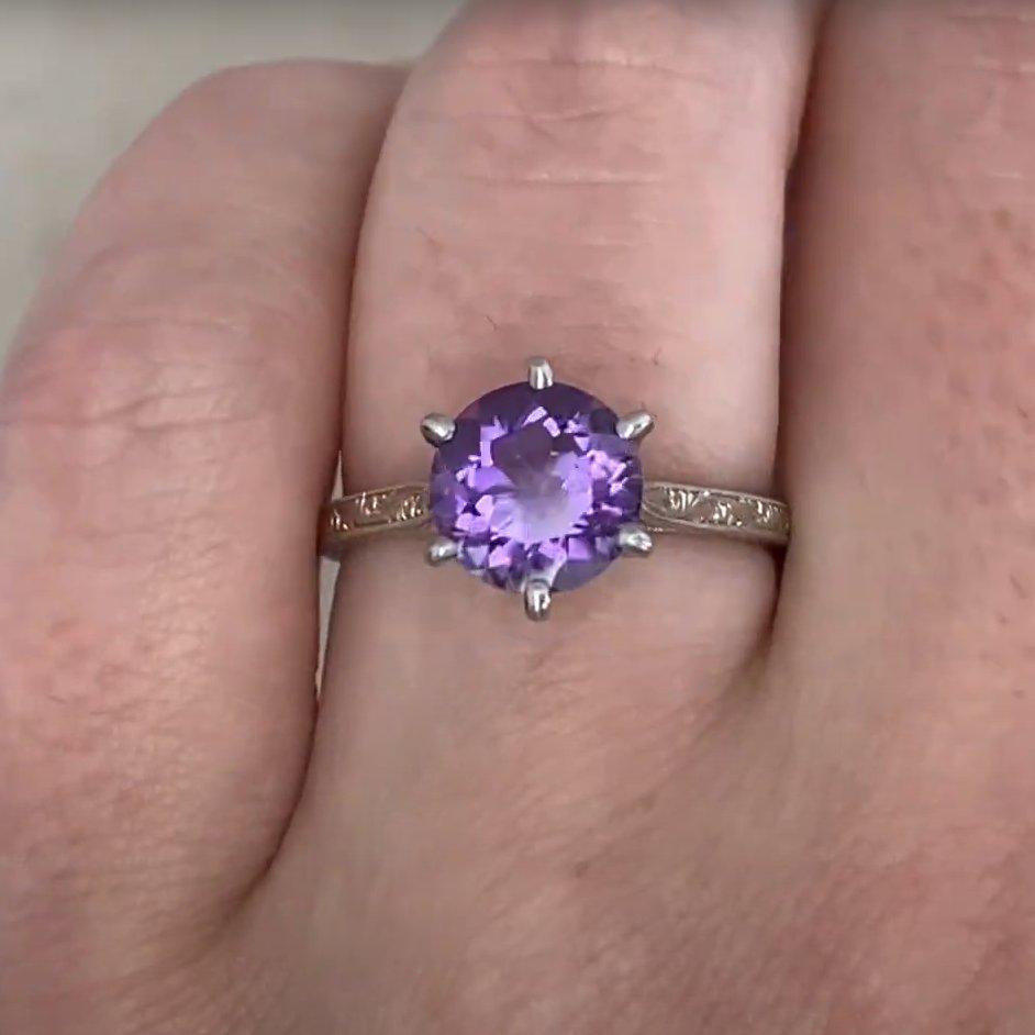 Anello da cocktail con ametista rotonda (circa 1,9 carati), platino, Francia In condizioni ottime in vendita a New York, NY