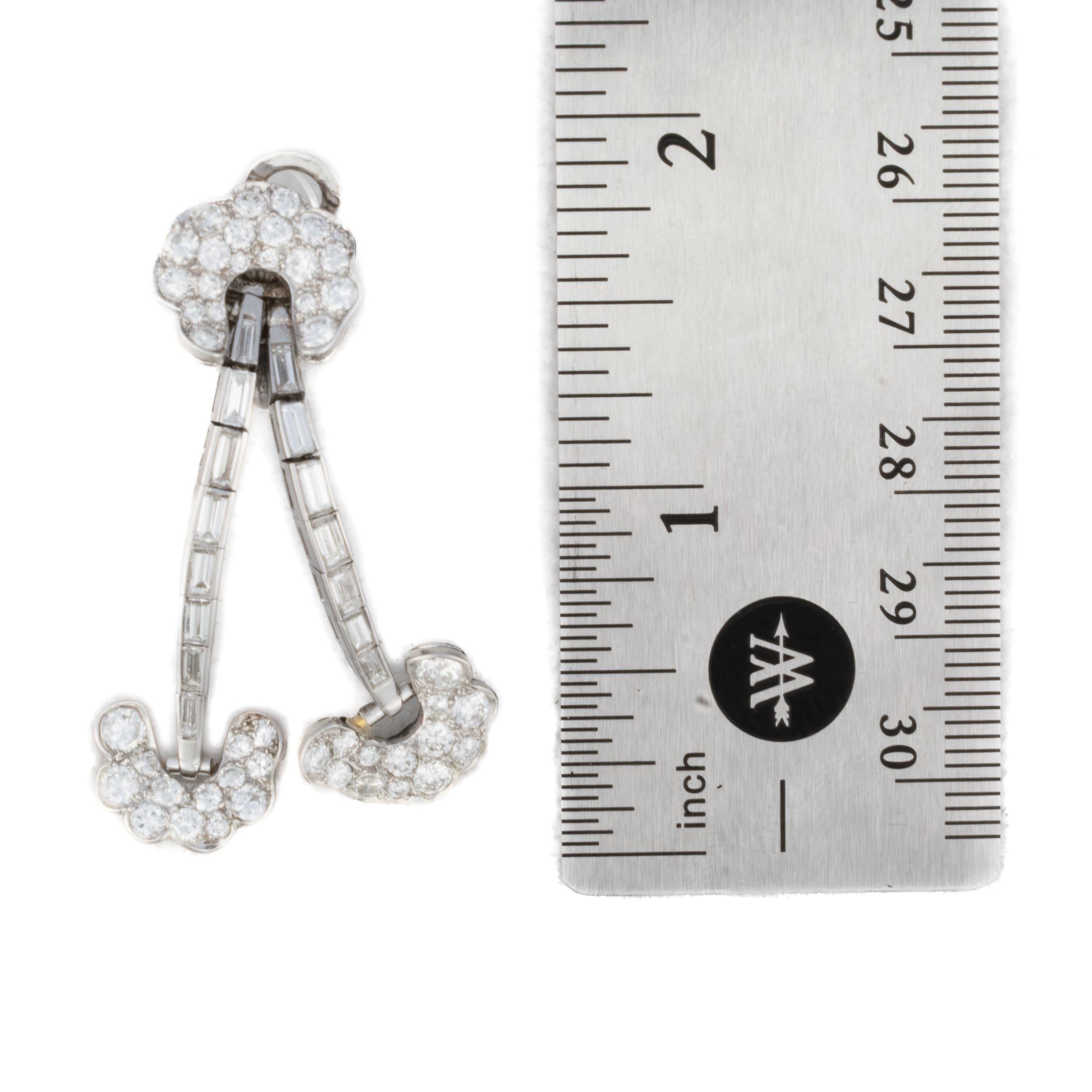 Runde und Baguette-Diamant-Ohrringe mit doppelter Tropfenform (Rundschliff) im Angebot