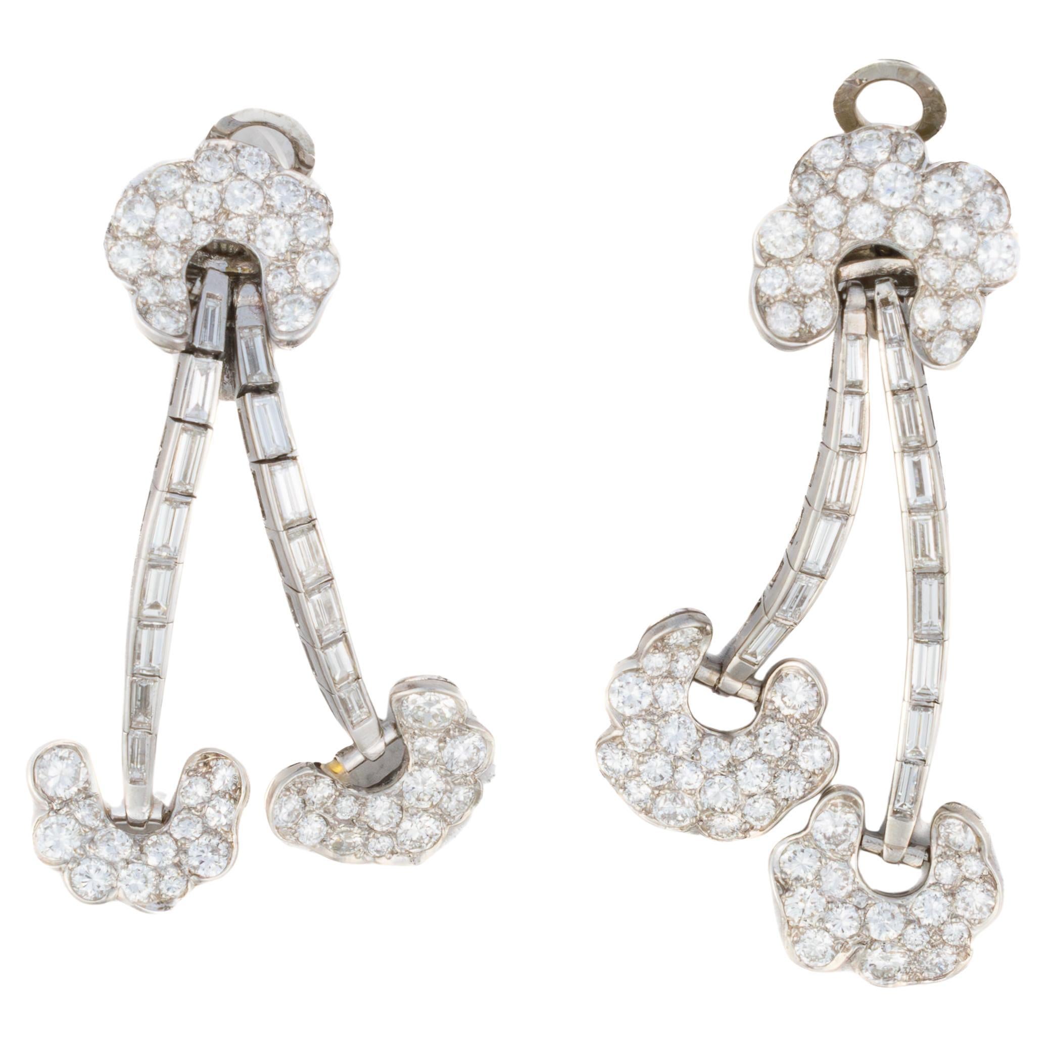 Runde und Baguette-Diamant-Ohrringe mit doppelter Tropfenform im Angebot