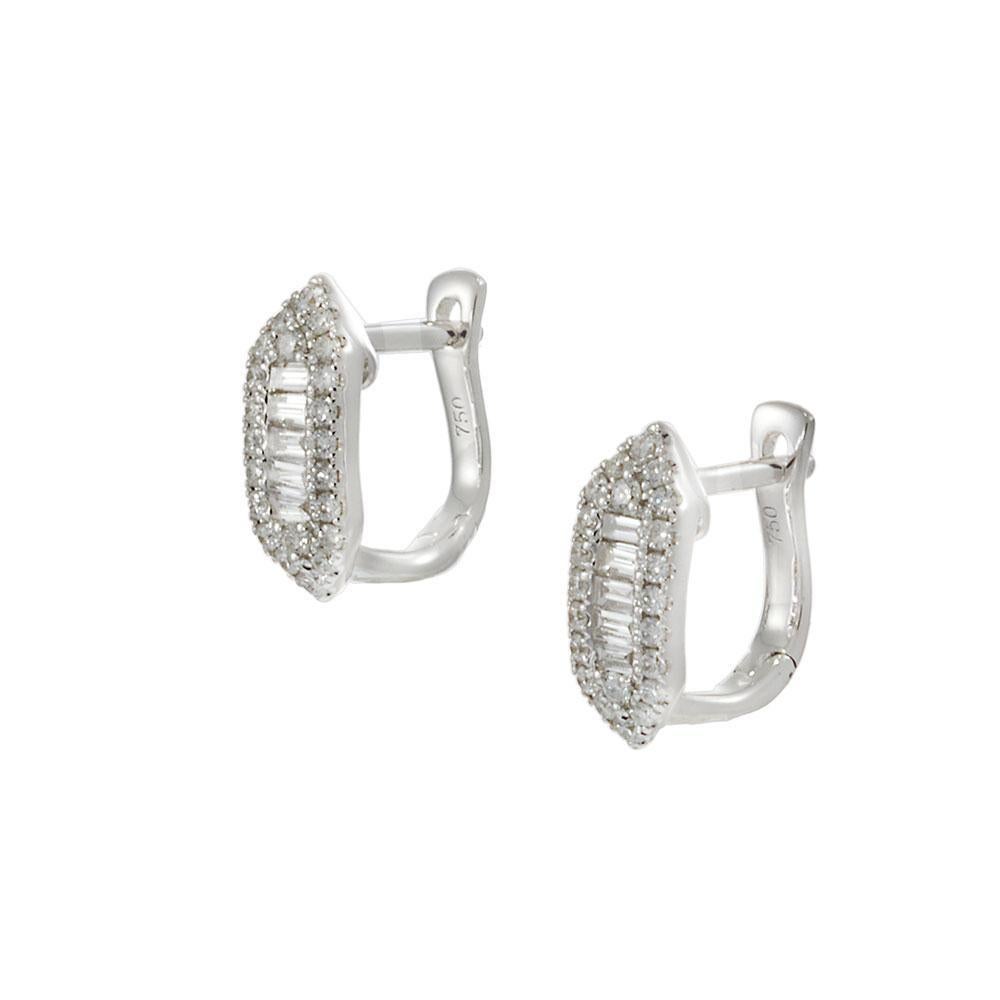 Moderno Orecchini Huggie con diamanti tondi e a baguette in oro bianco 18KT in vendita