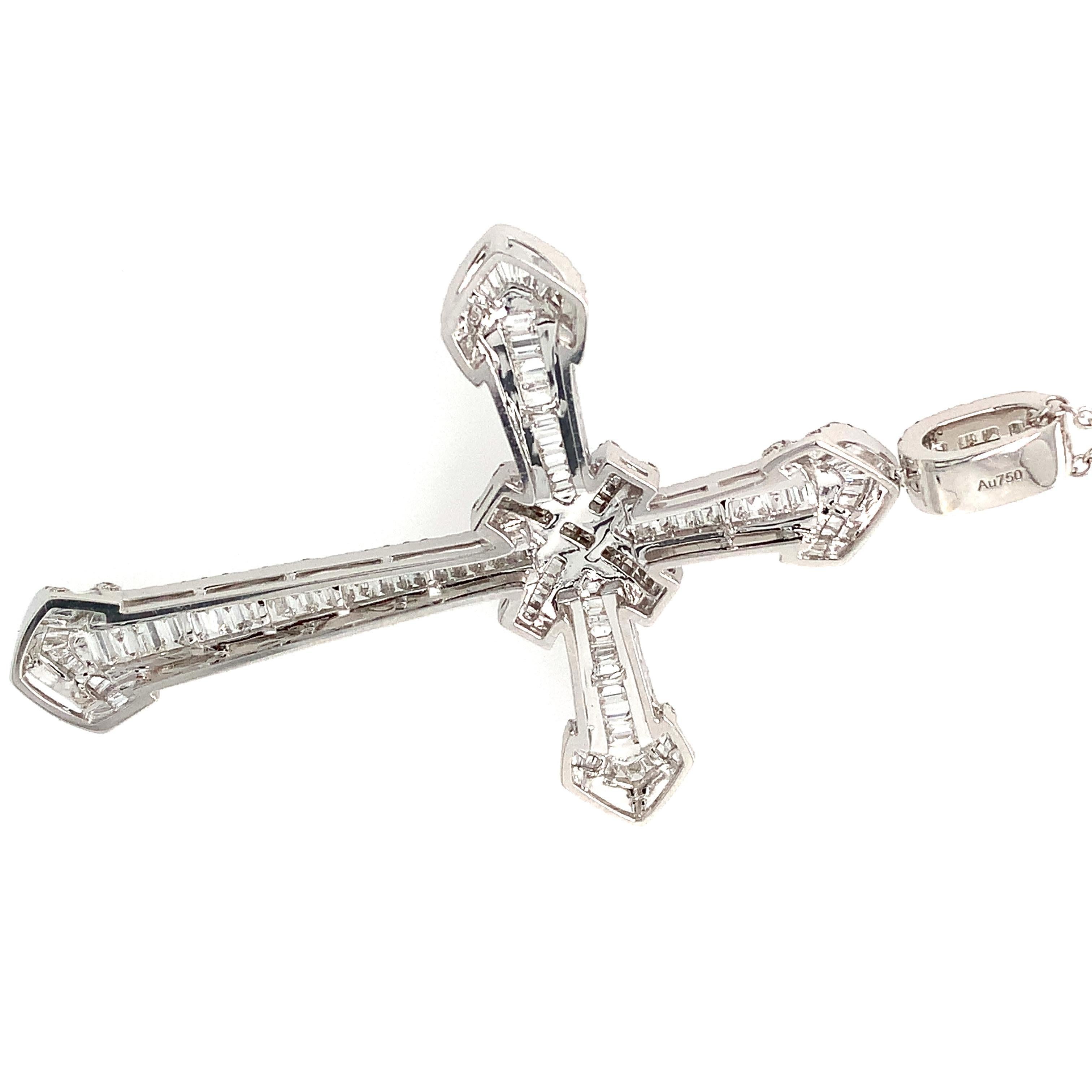 Collana con diamanti rotondi e baguette srt deco a goccia grande in oro bianco 18 carati in vendita 2