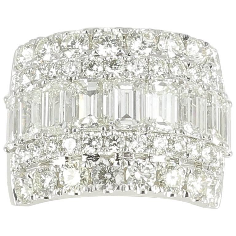 6.30 Carat Round and Emerald Cut Diamond Ring 18K White Gold Cluster/Band Rings For Sale