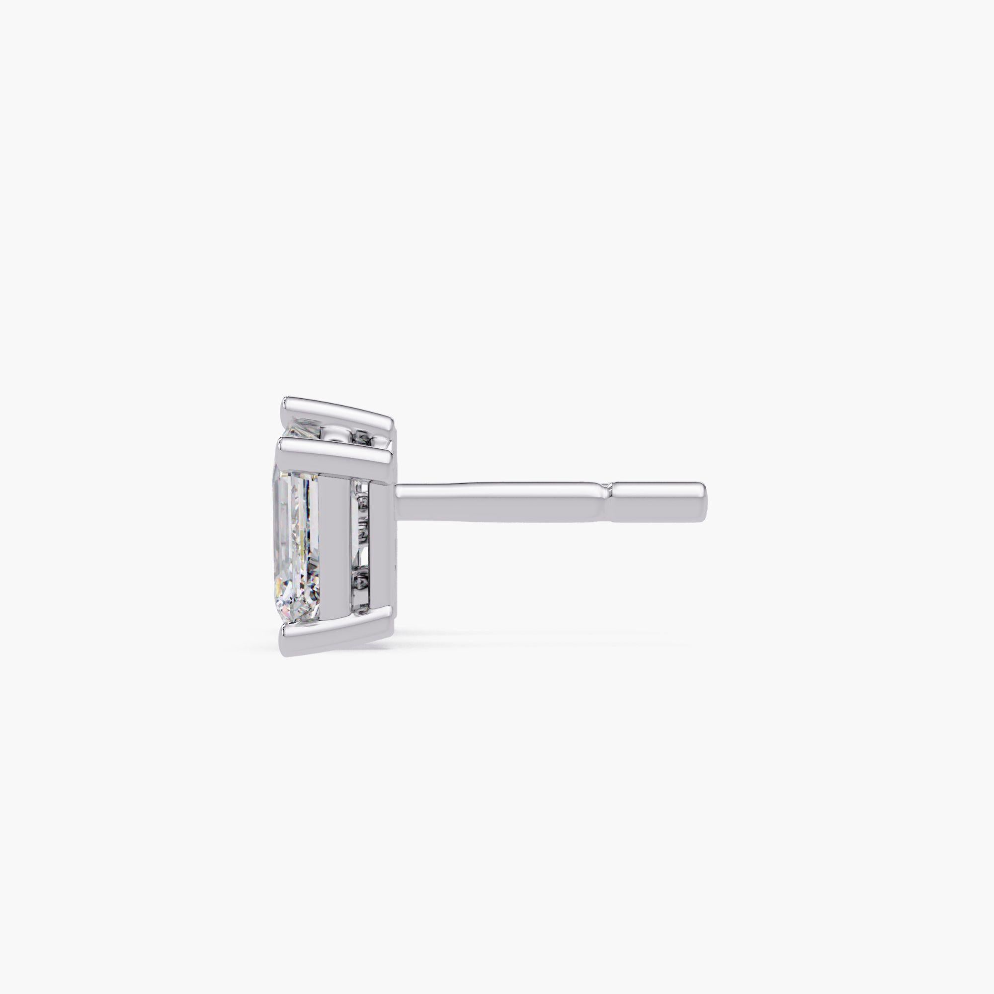 Taille émeraude Round and Emerald Cut Earrings, Toi Et Moi Diamond Stud Earrings, 1 Ctw Studs en vente