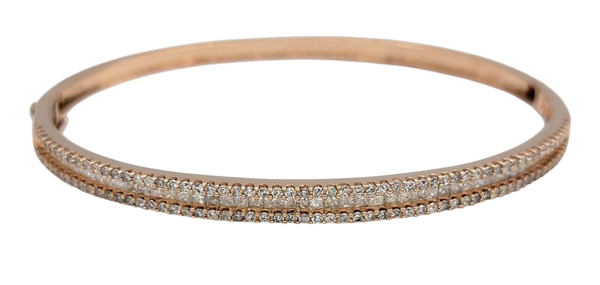 Contemporaneo Bracciale a cerniera con diamanti rotondi e taglio Princess in oro rosa 14 carati in vendita
