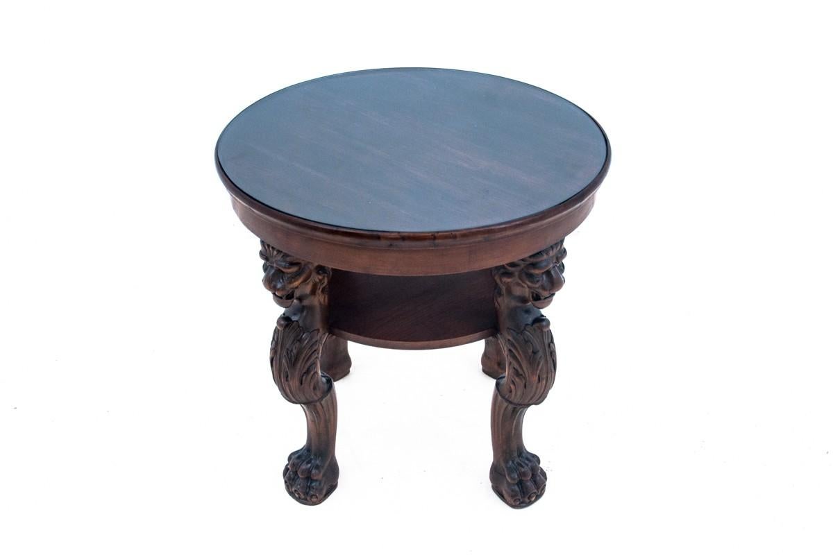 Round Antique Coffee Table with Lions, Western Europe, circa 1900 3