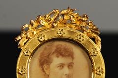 Round Antique Picture Frame, Victorian Photo Frame, France, 1880s, 4 x 4 cm